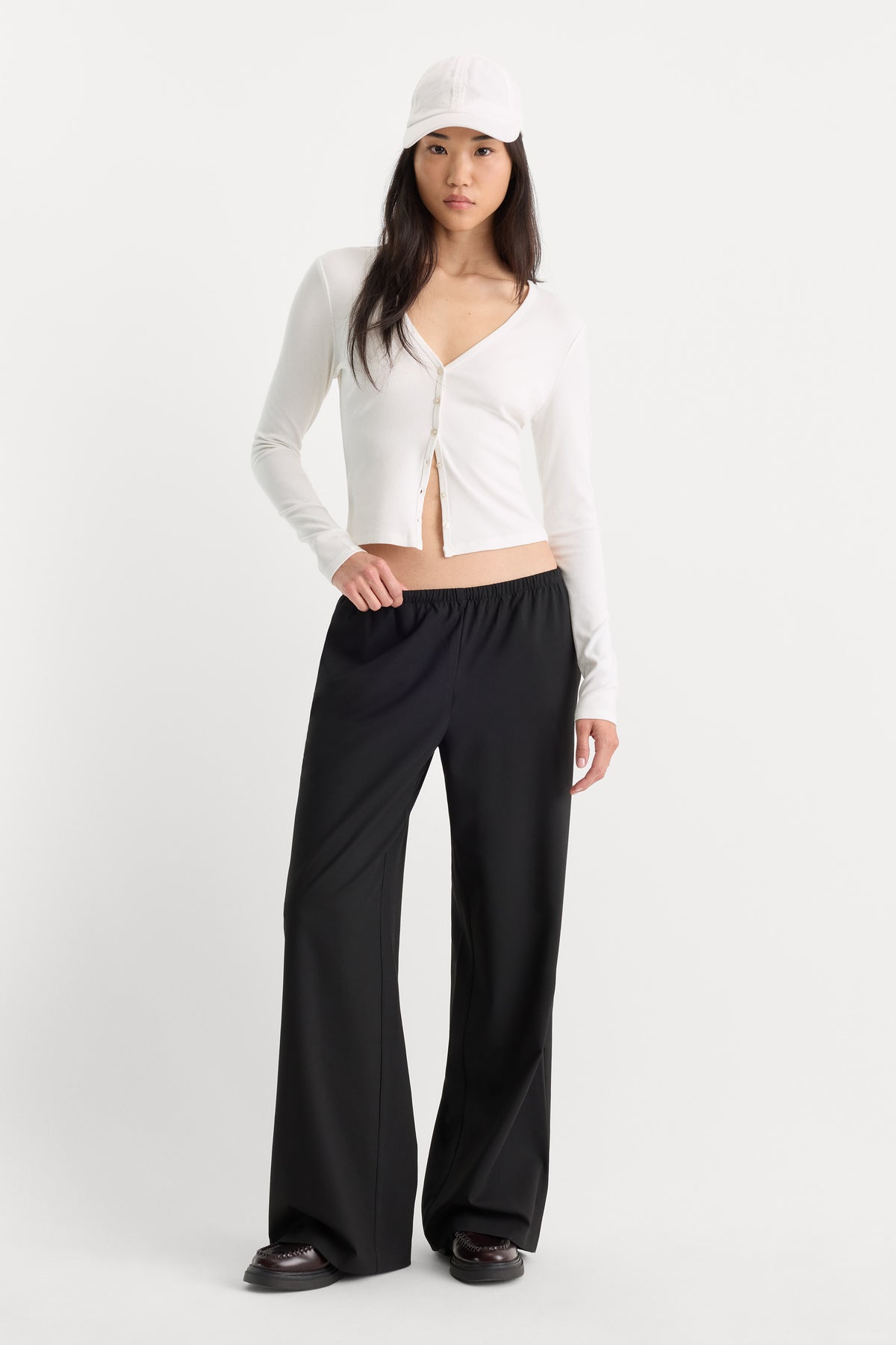 THE RIB V NECK CARDIGAN | CHALK-3 | GOOD AMERICAN | MODEL_A