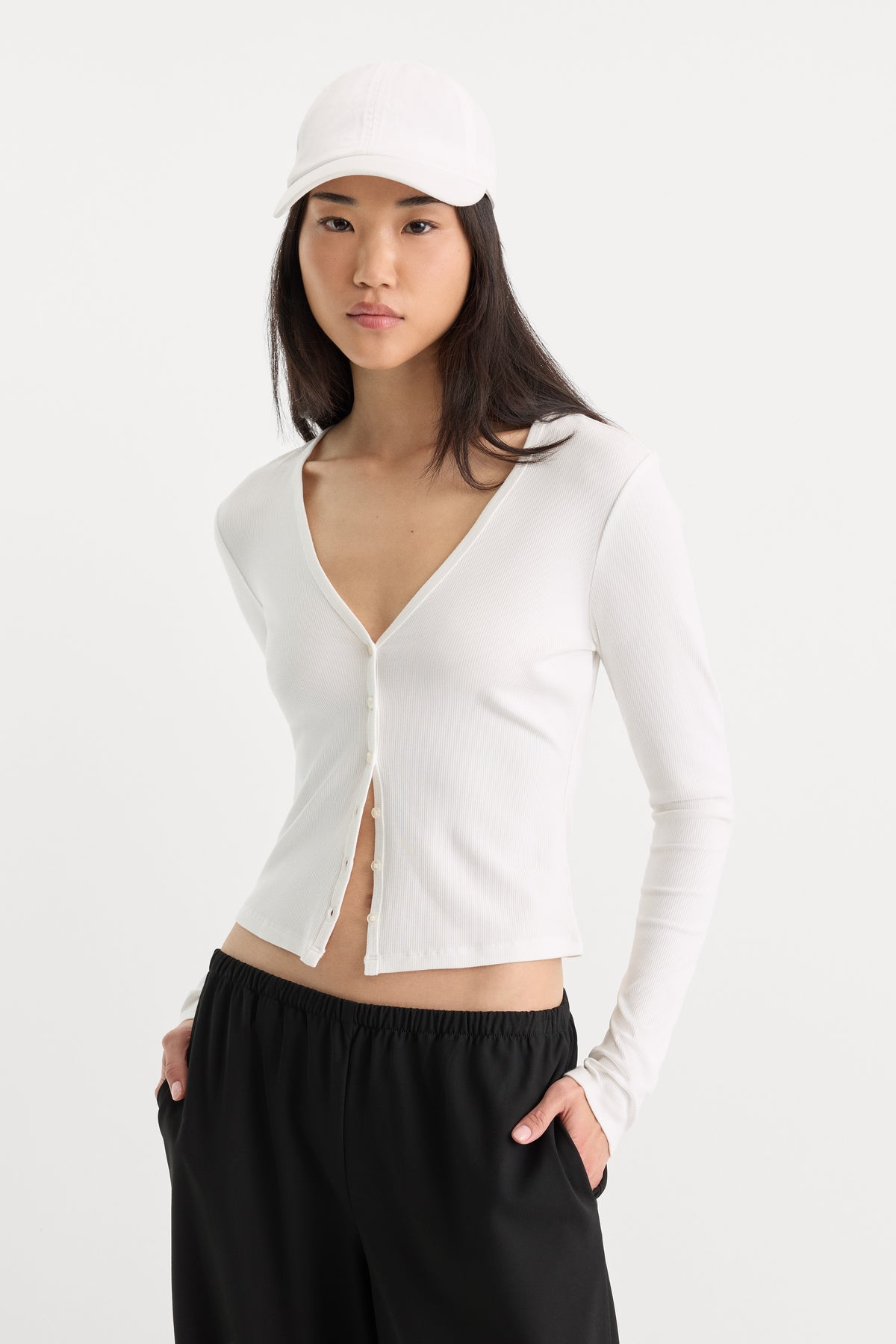 THE RIB V NECK CARDIGAN | CHALK-1 | GOOD AMERICAN | MODEL_A
