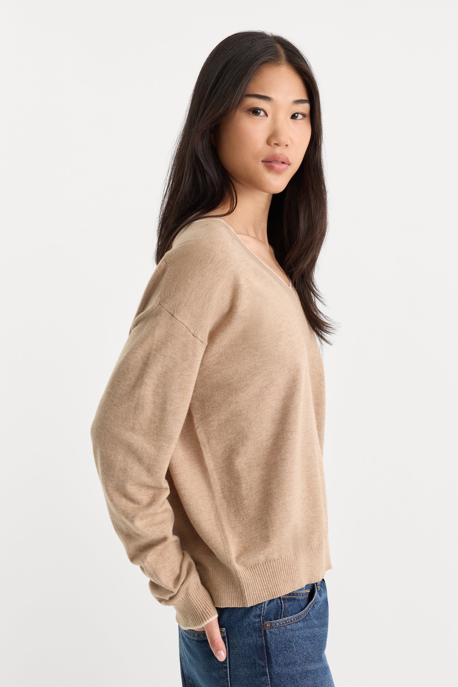 THE COZY V NECK SWEATER | DUNE MIST
