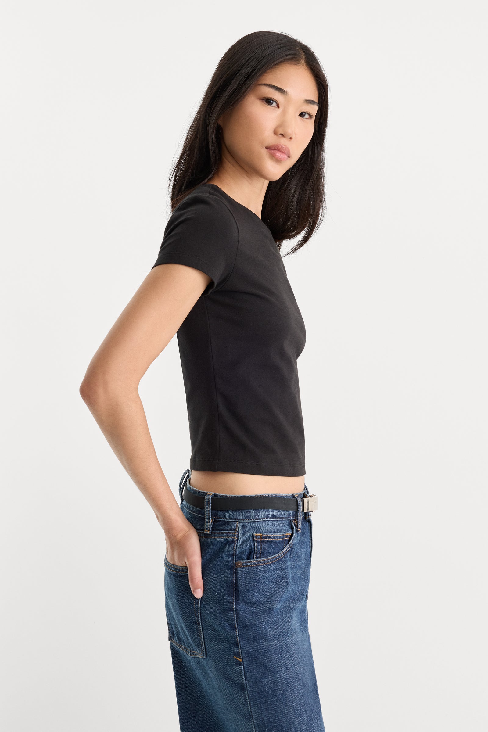 SUPER STRETCH BABY TEE | BLACK001