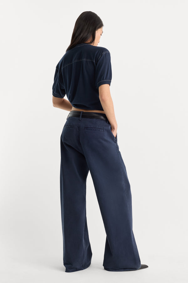 LOW SLUNG BAGGY TROUSER | NEW NAVY-5 | GOOD AMERICAN | MODEL