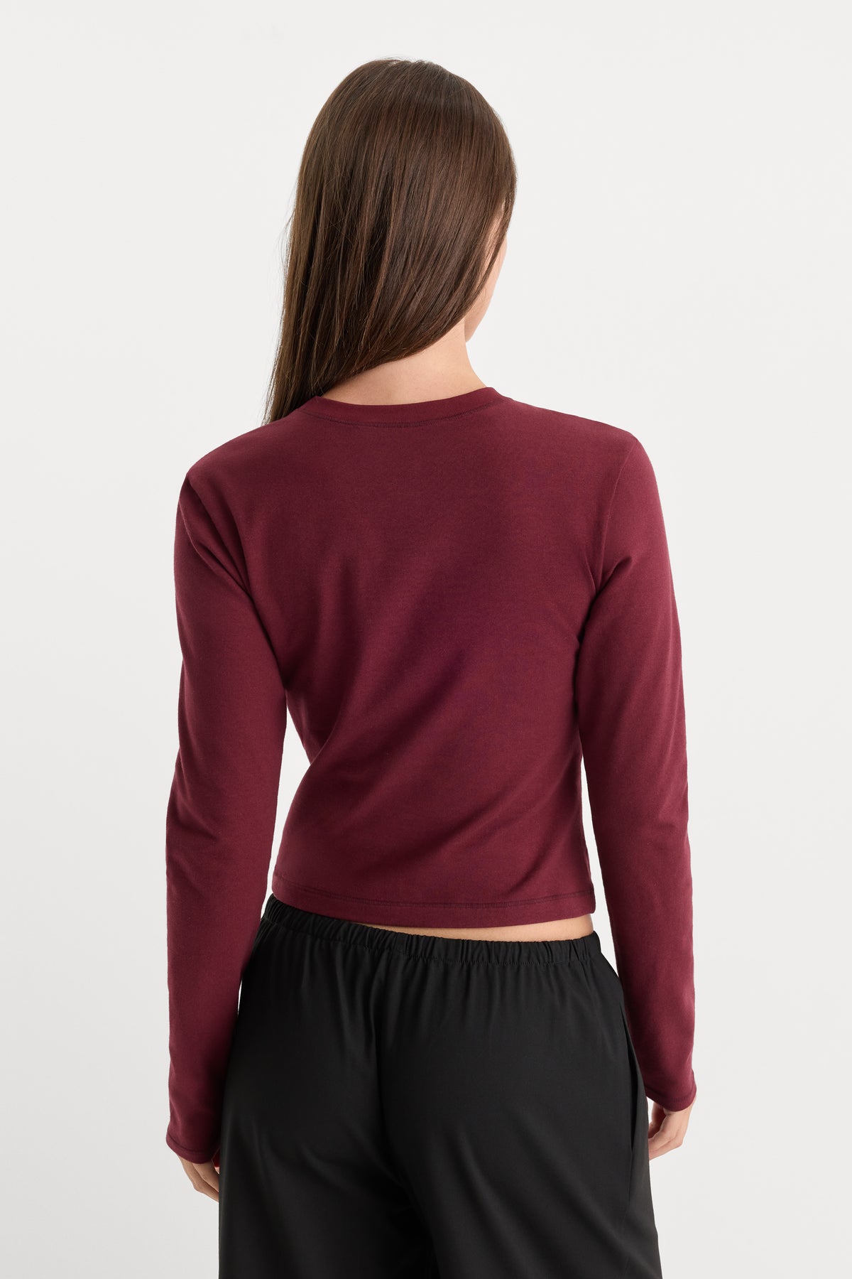 THE LONG SLEEVE BABY TEE | BERRY NOIR-4 | GOOD AMERICAN | MODEL_A
