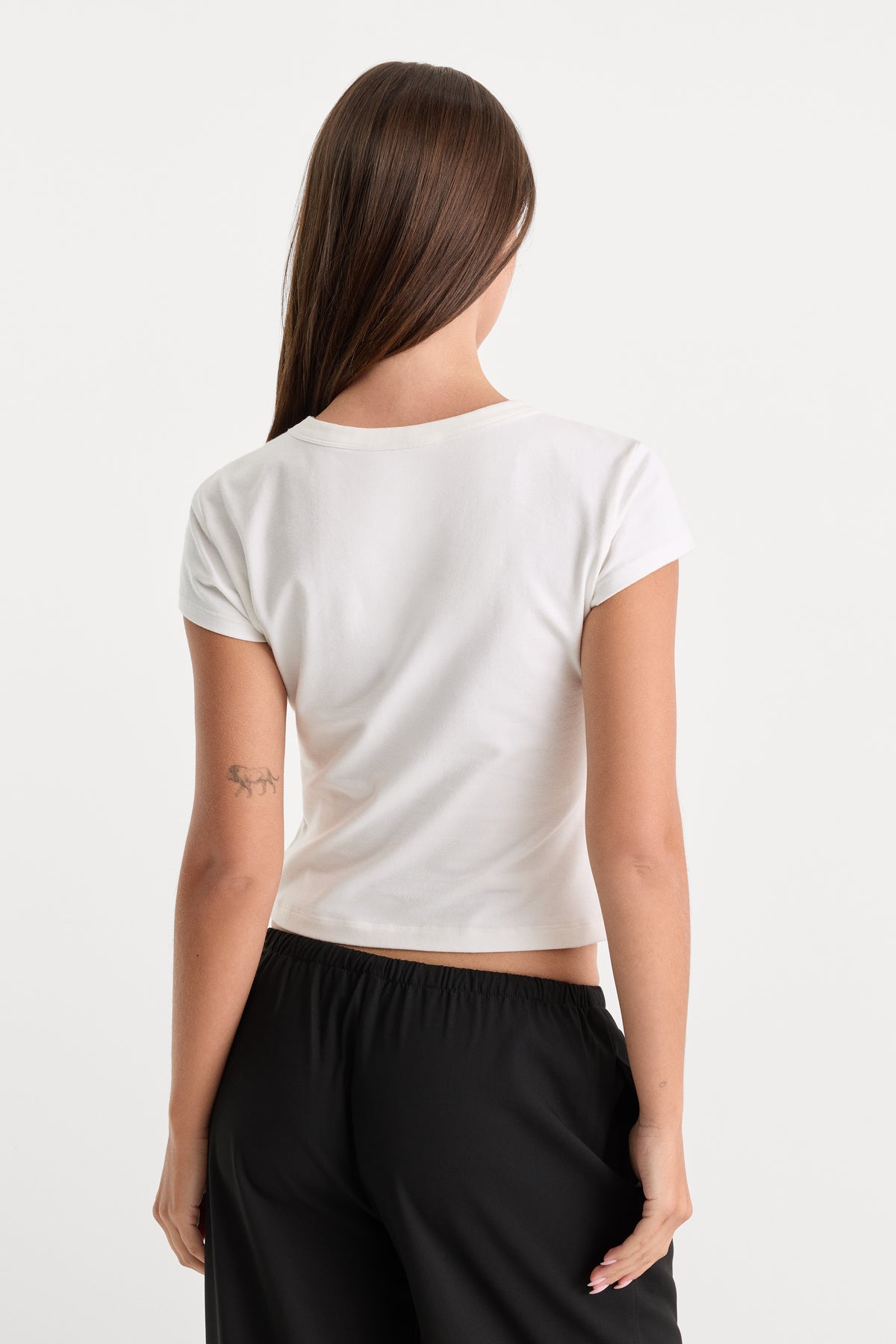 THE CAP SLEEVE TEE | WHITE001-2 | GOOD AMERICAN | MODEL_A
