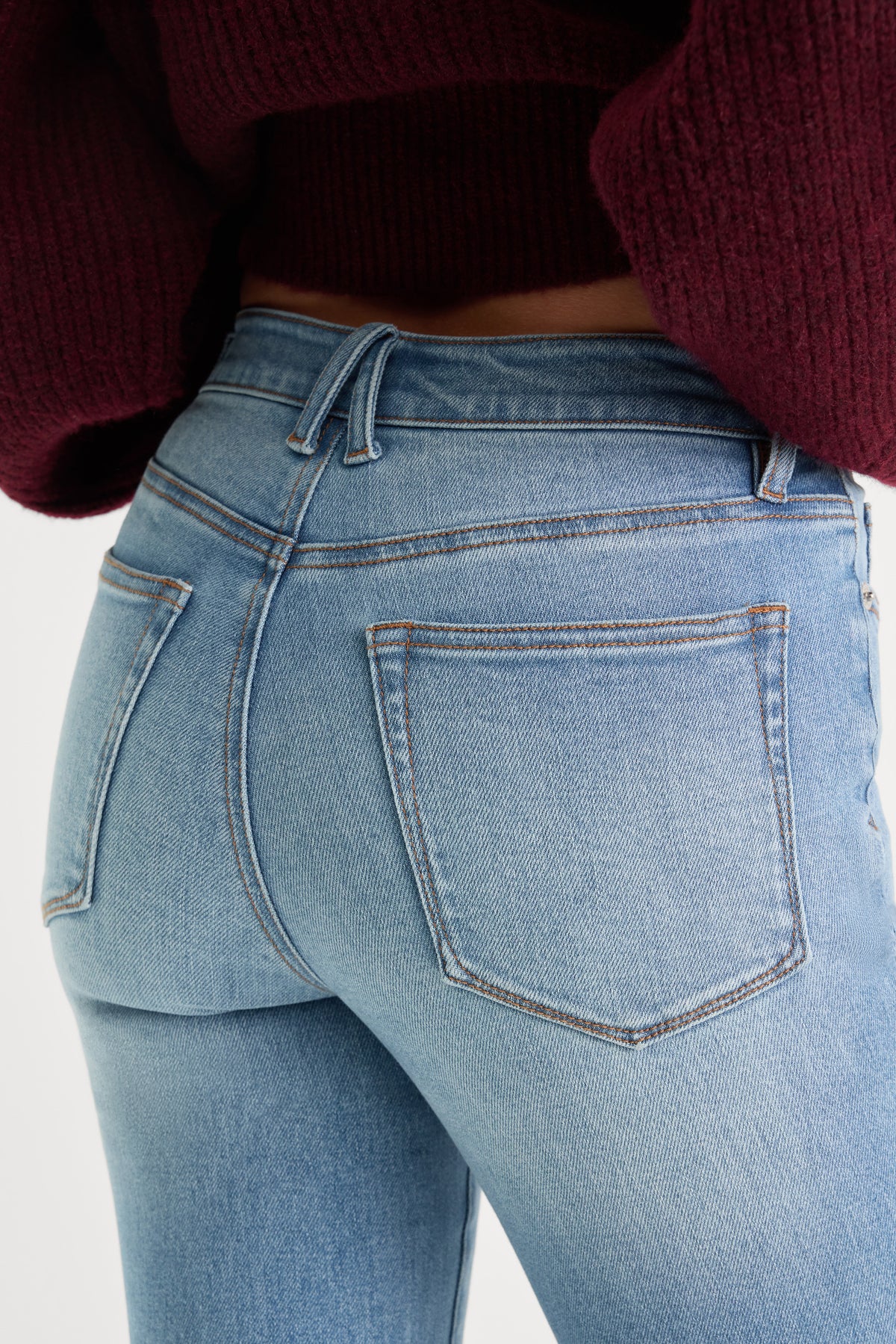 GOOD LEGS FLARE JEANS | INDIGO1290-6 | GOOD AMERICAN | MODEL_A