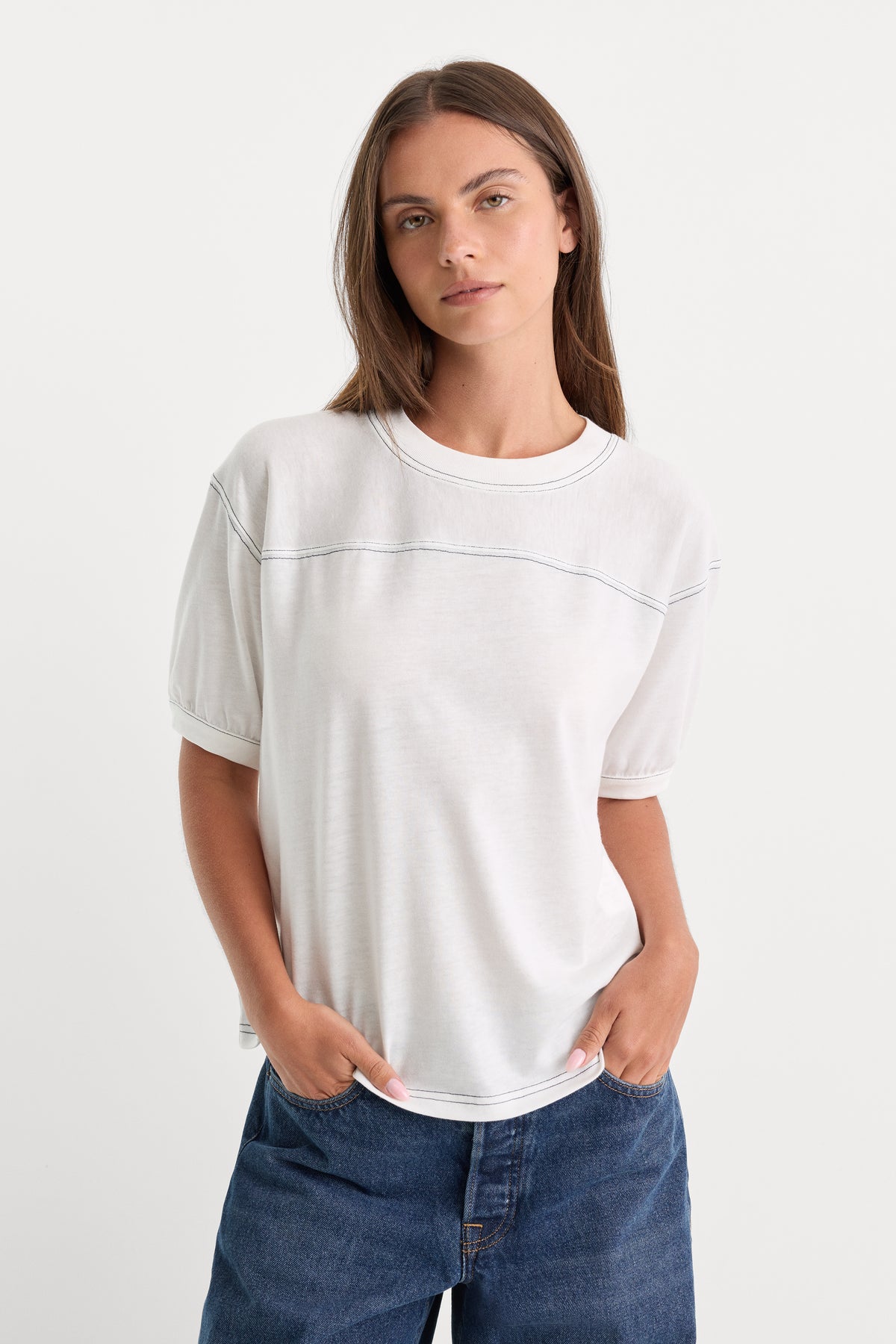 THE GYM TEE | CHALK-3 | GOOD AMERICAN | MODEL_A