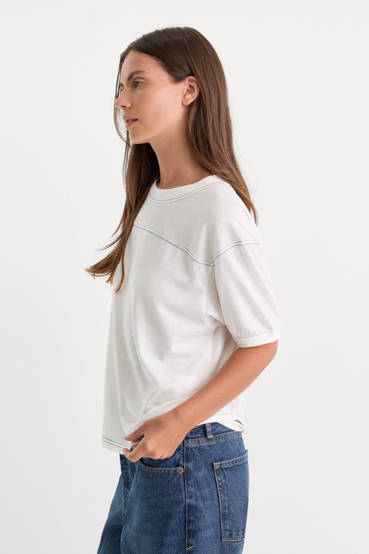THE GYM TEE | CHALK-4 | GOOD AMERICAN | MODEL_A