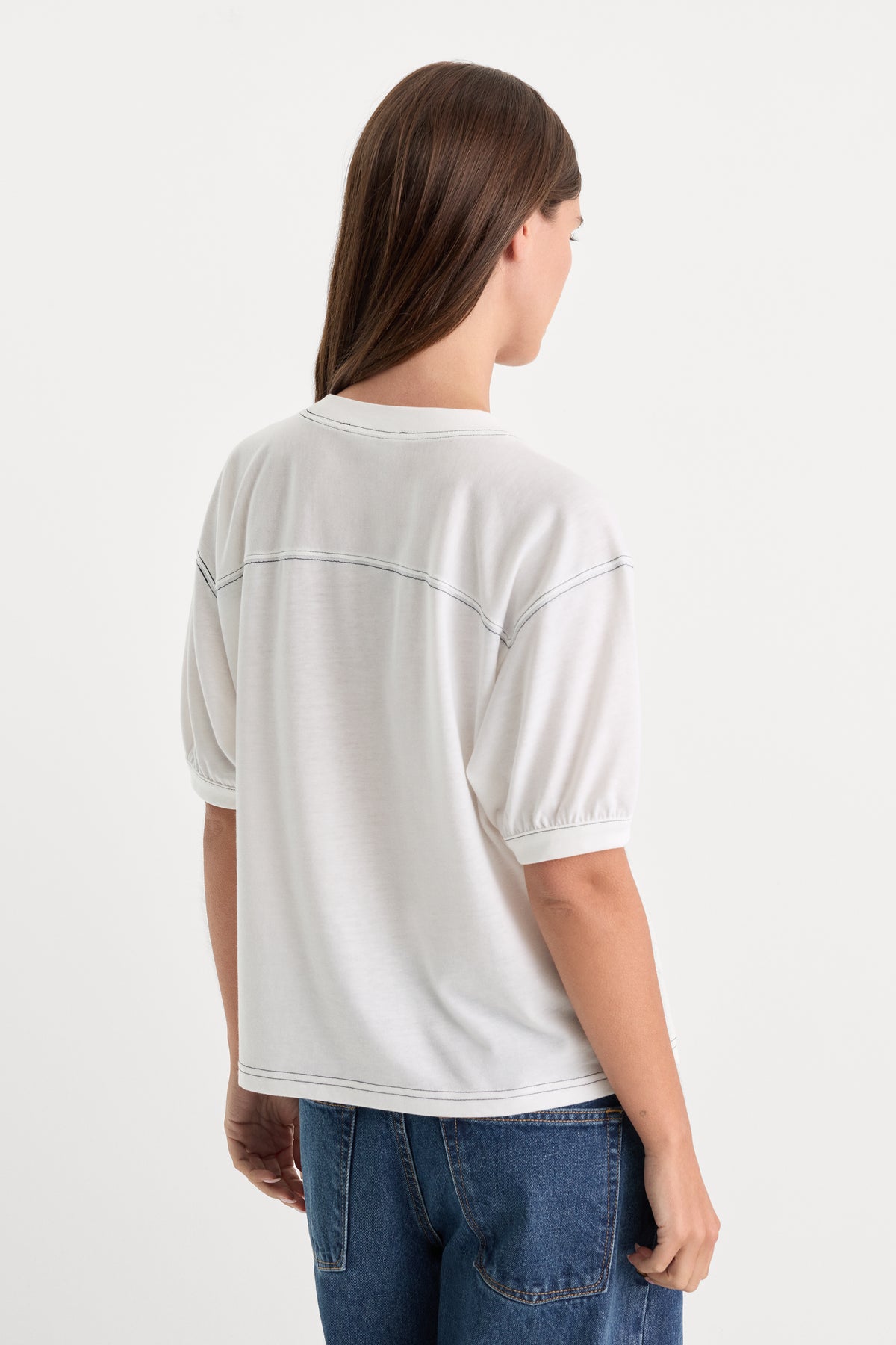 THE GYM TEE | CHALK-7 | GOOD AMERICAN | MODEL_A