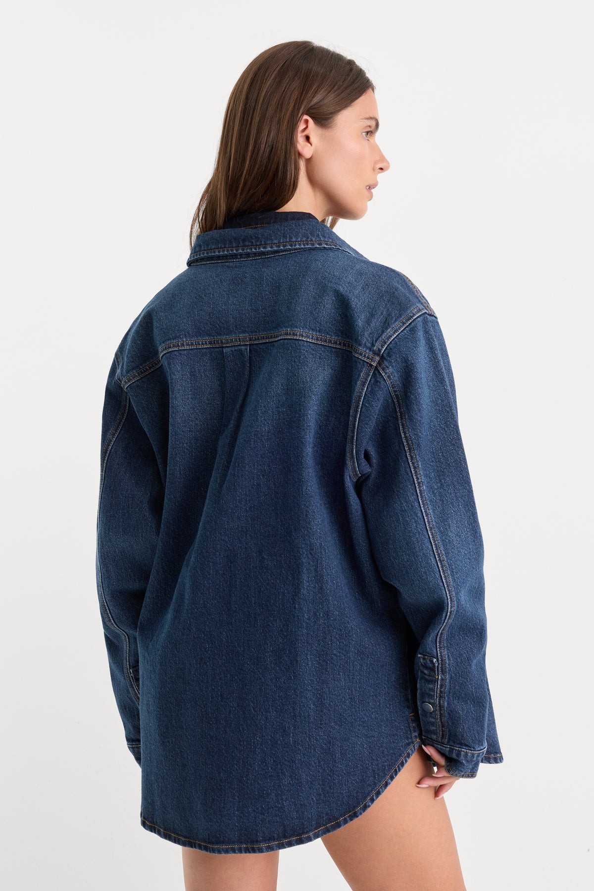 THE DENIM OVERSHIRT | BOUNCE-6 | GOOD AMERICAN | MODEL_A