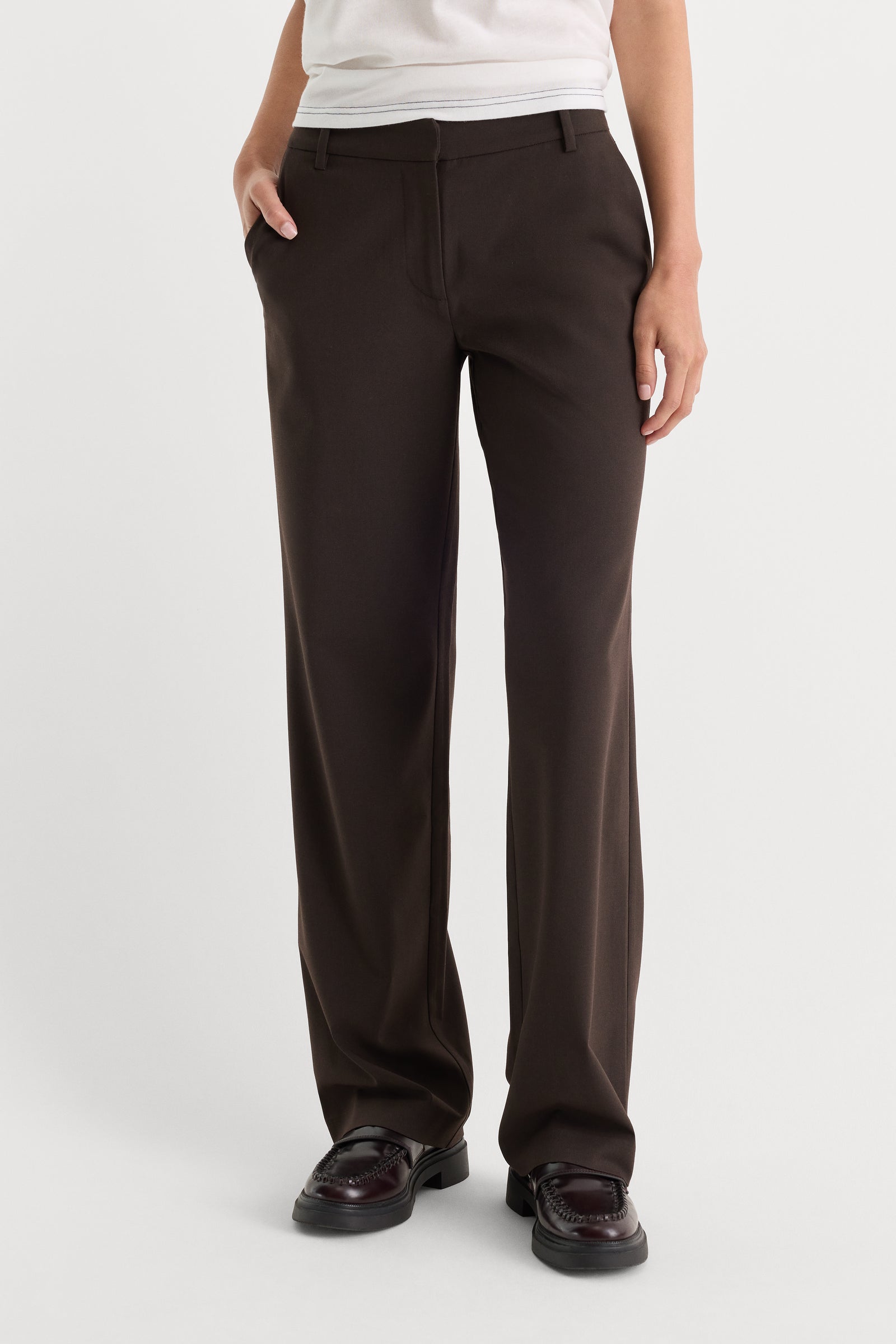 THE LOW RISE STRAIGHT LEG TROUSER | ESPRESSO