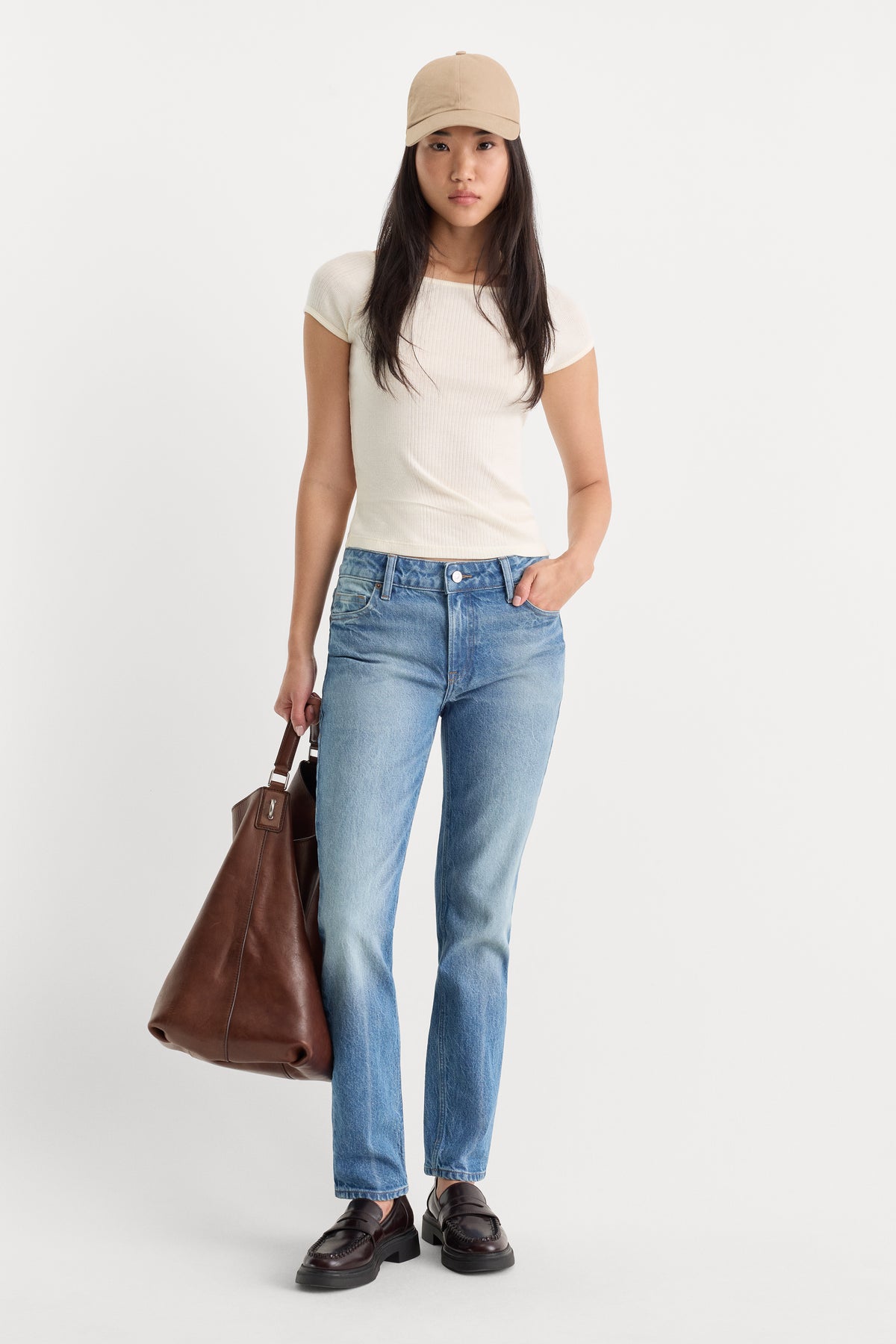 VINTAGE CIGARETTE JEANS | ELOWEN-1 | GOOD AMERICAN | MODEL_A