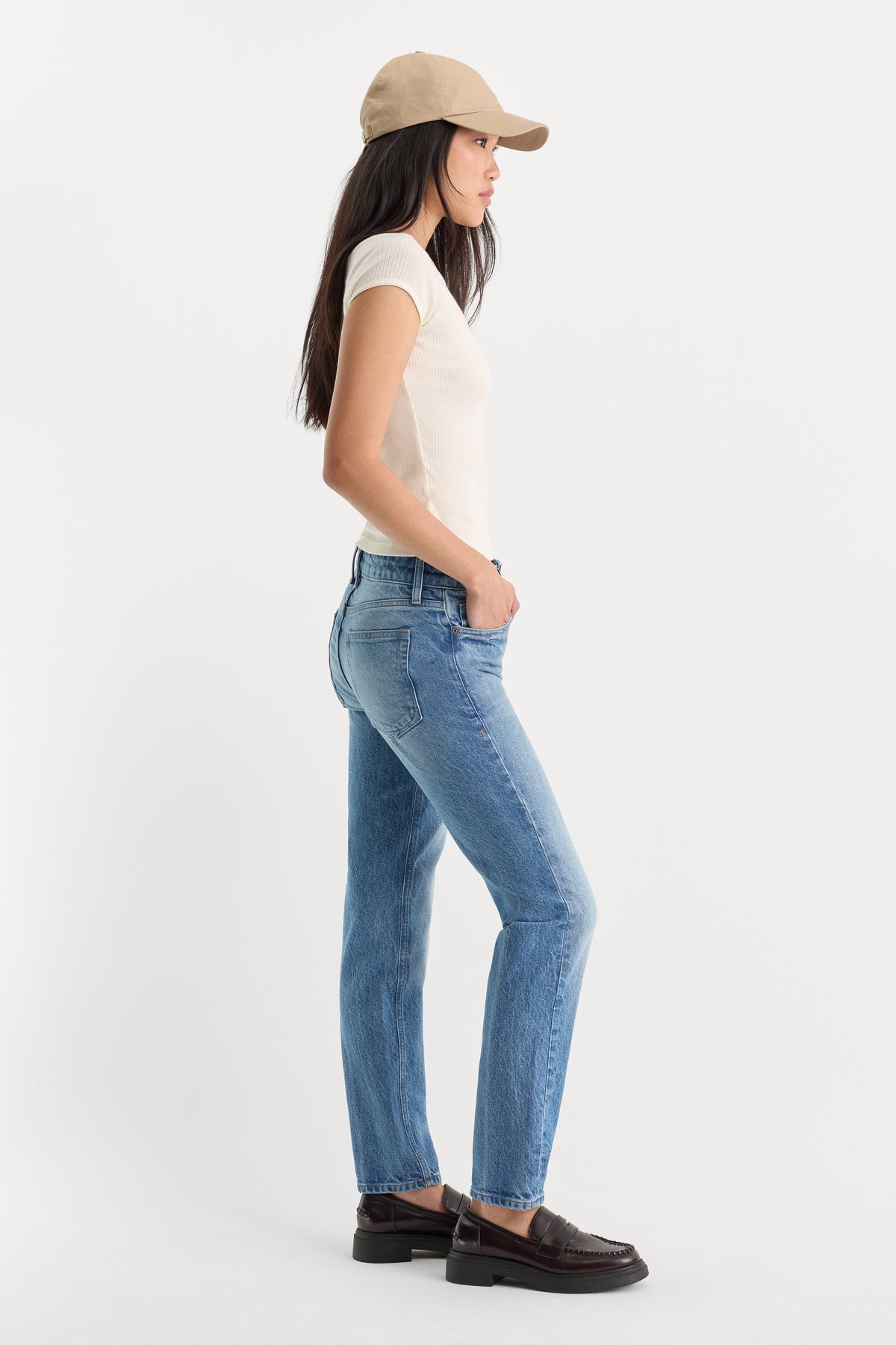 VINTAGE CIGARETTE JEANS | ELOWEN-2 | GOOD AMERICAN | MODEL_A