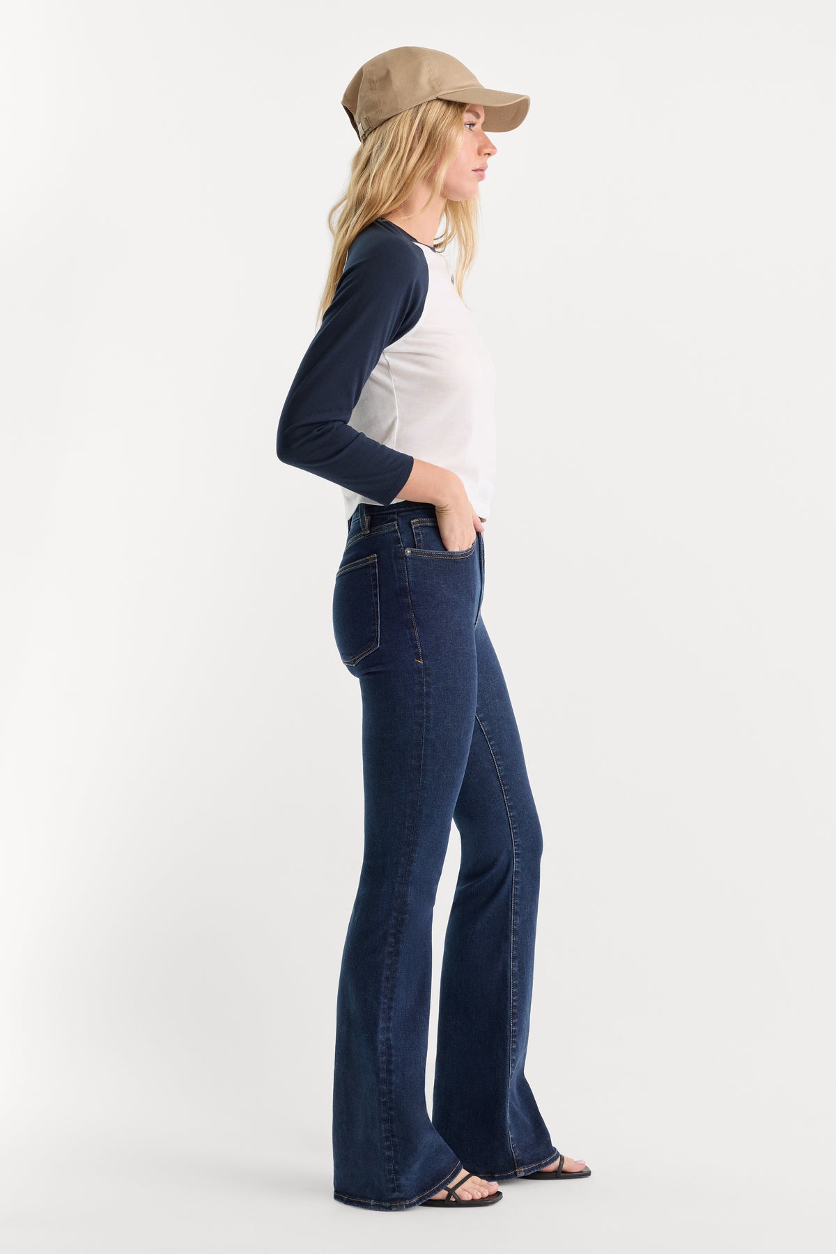 ALWAYS FITS GOOD LEGS FLARE JEANS LONG | INDIGO1317-4 | GOOD AMERICAN | MODEL_A