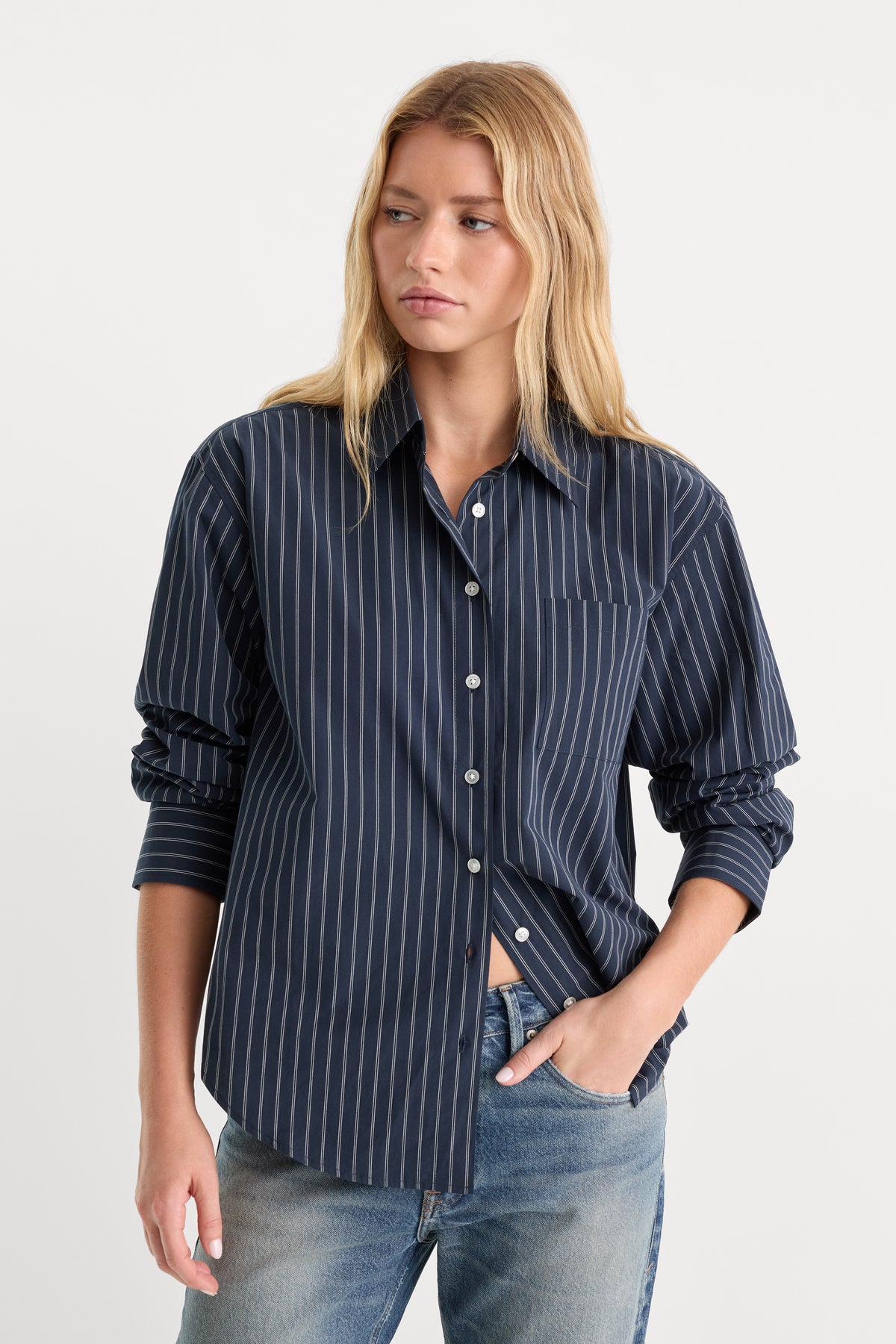 THE POPLIN EASY SHIRT | NAVY STRIPE
