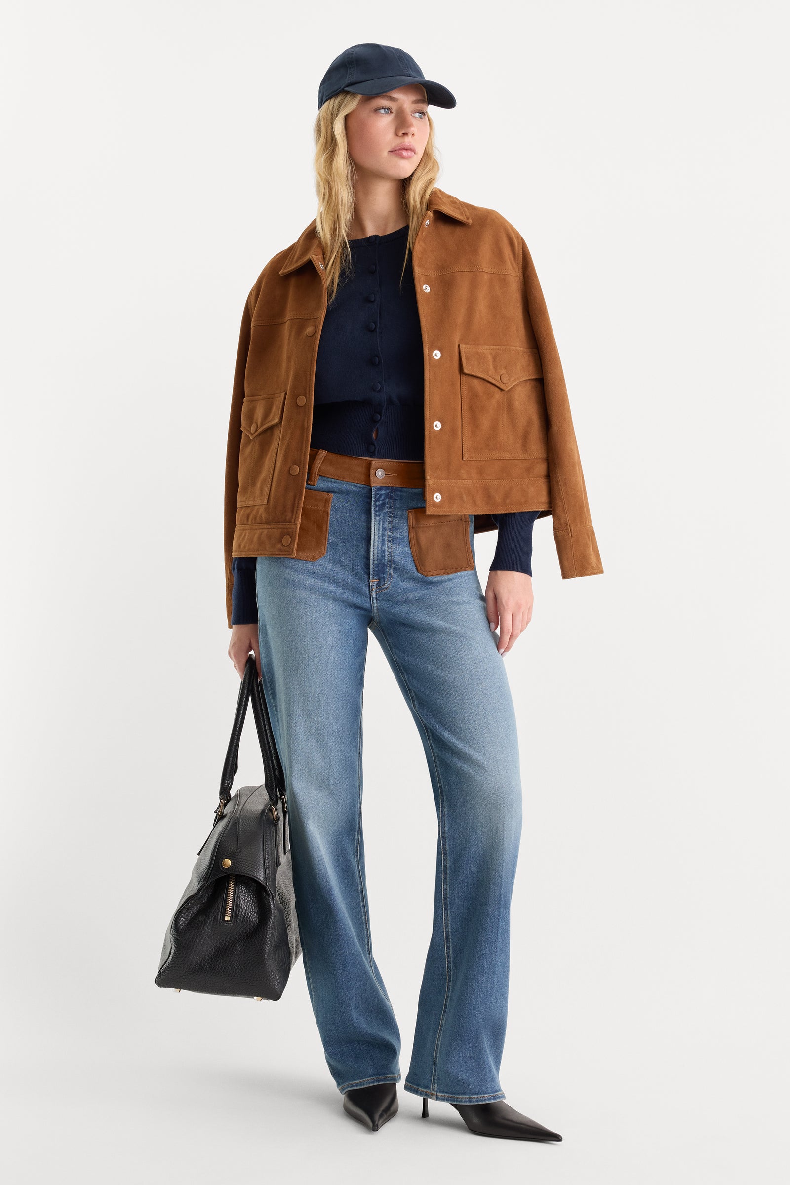 GOOD TRUE STRAIGHT JEANS | CREST-1 | GOOD AMERICAN | MODEL