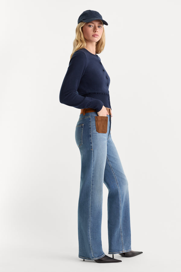 GOOD TRUE STRAIGHT JEANS | CREST-4 | GOOD AMERICAN | MODEL