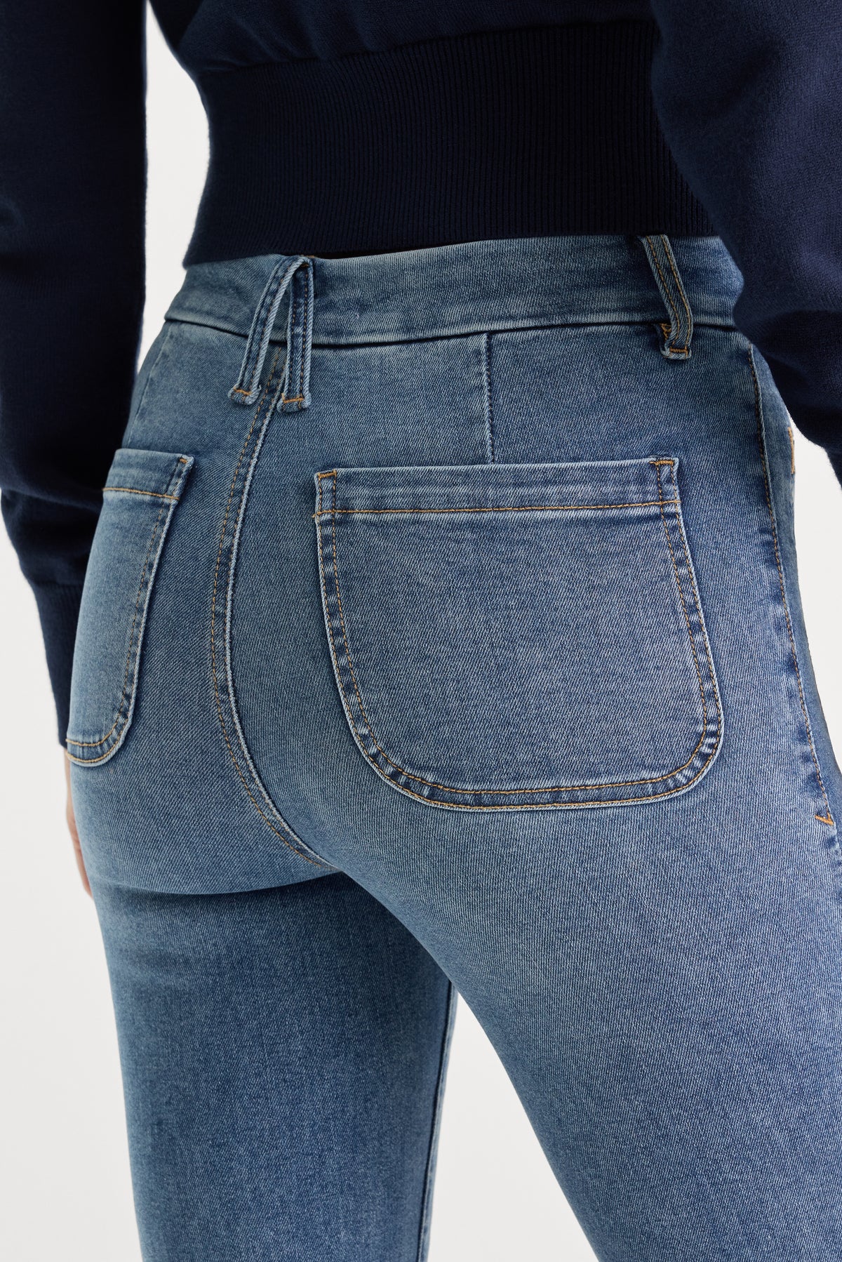 ALWAYS FITS GOOD CLASSIC BOOTCUT JEANS | TAWNY-6 | GOOD AMERICAN | MODEL_A