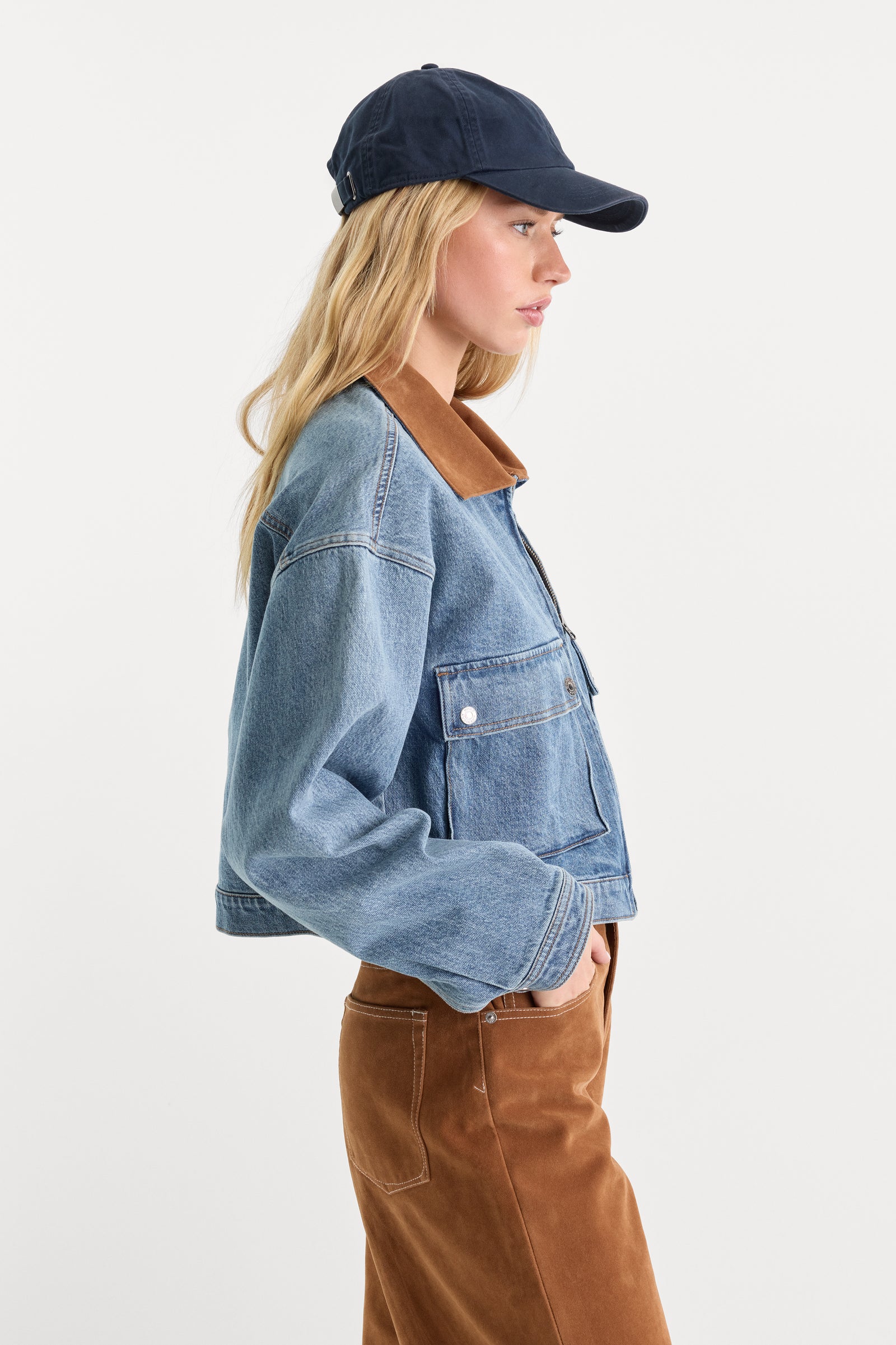 THE DENIM SWING CROPPED JACKET | AMBER