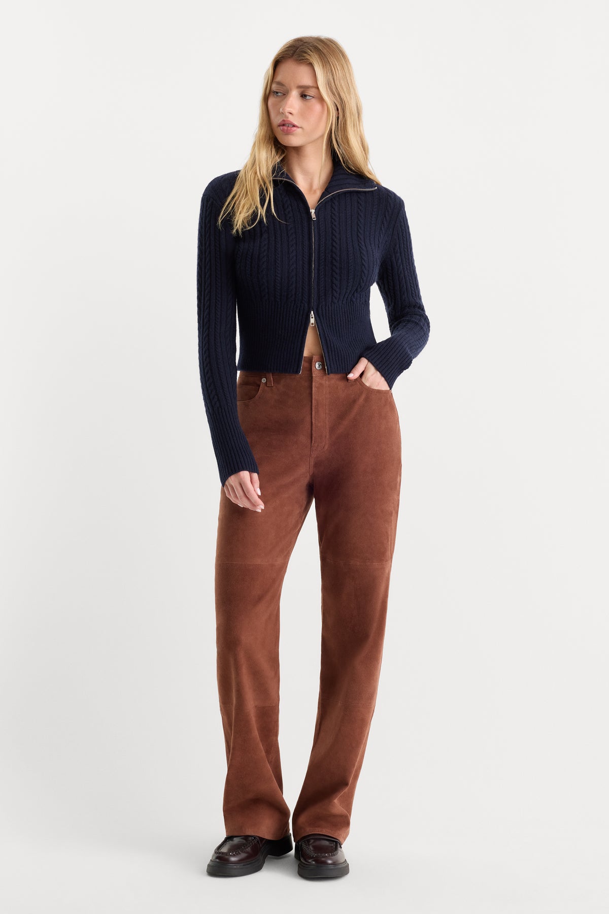 SUEDE GOOD TRUE STRAIGHT PANT | CAFE CLAY-1 | GOOD AMERICAN | MODEL_A