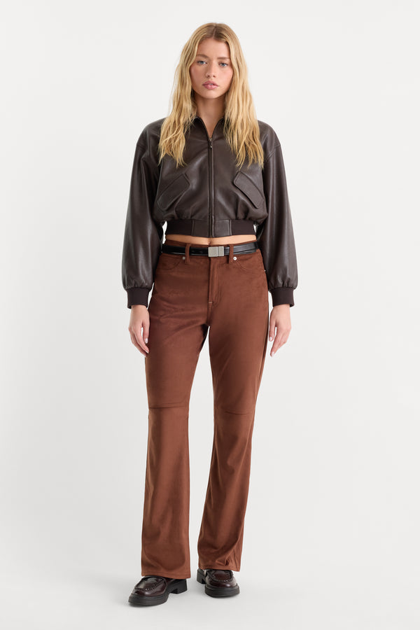 BETTER THAN SUEDE GOOD CLASSIC BOOTCUT PANT | CAFE CLAY-1 | GOOD AMERICAN | MODEL