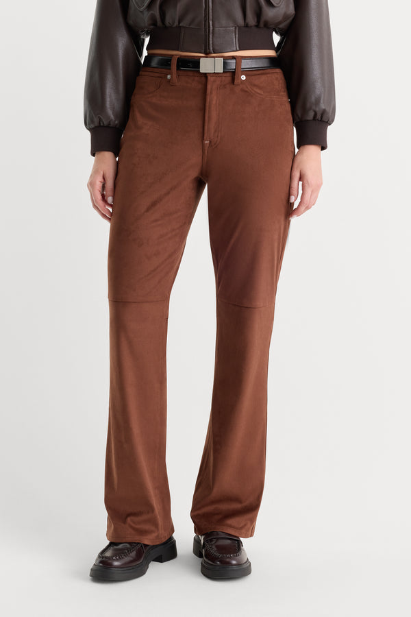 BETTER THAN SUEDE GOOD CLASSIC BOOTCUT PANT | CAFE CLAY-2 | GOOD AMERICAN | MODEL