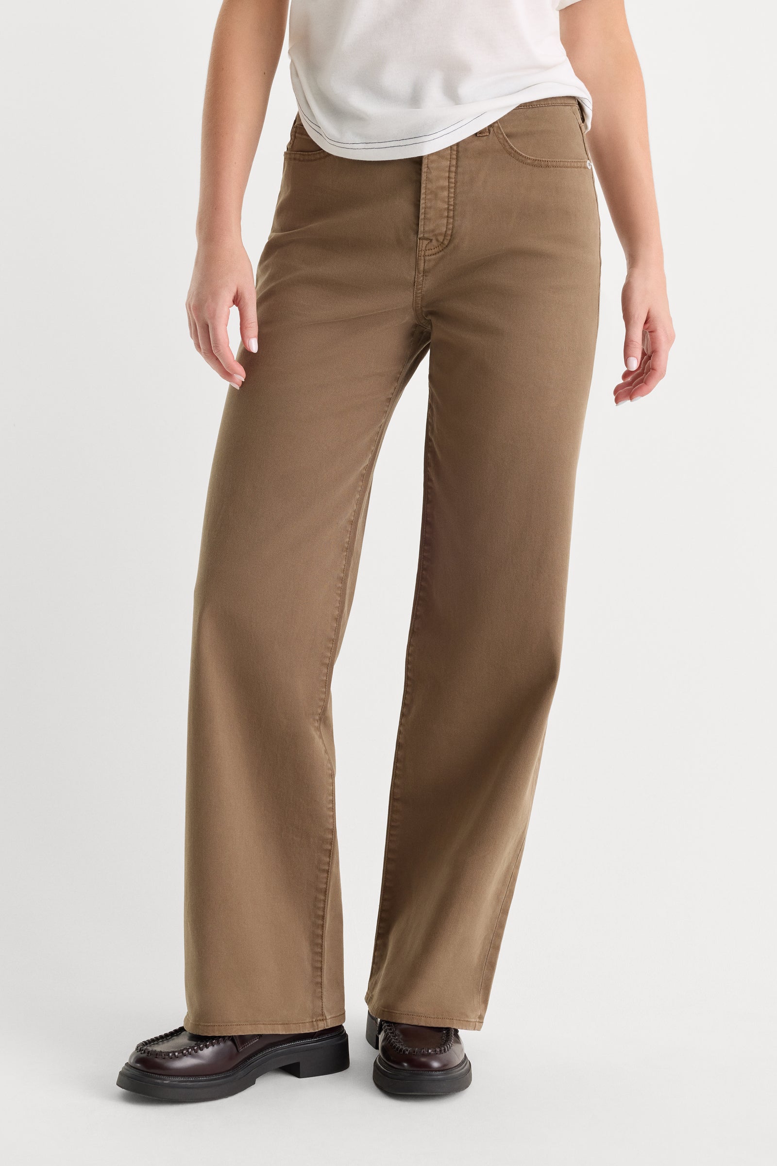 TWILL VINTAGE WIDE | TEA BARK-2 | GOOD AMERICAN | MODEL