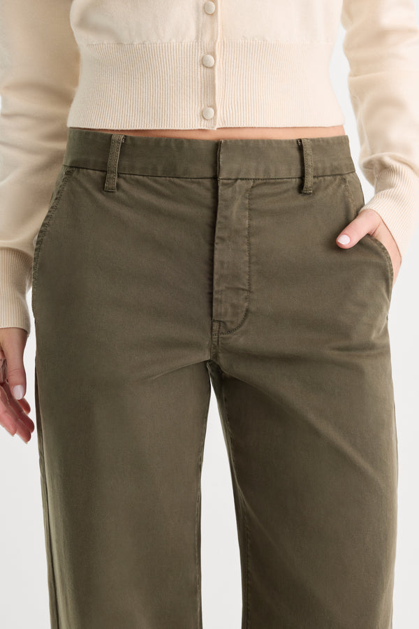 LOW SLUNG BAGGY TROUSER | WASHED FATIGUE GREEN-4 | GOOD AMERICAN | MODEL