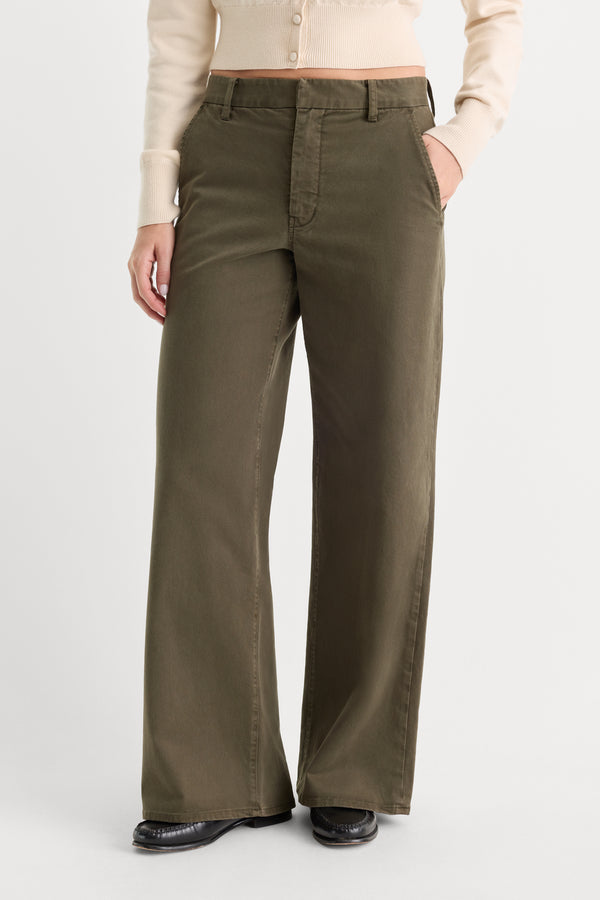 LOW SLUNG BAGGY TROUSER | WASHED FATIGUE GREEN-2 | GOOD AMERICAN | MODEL