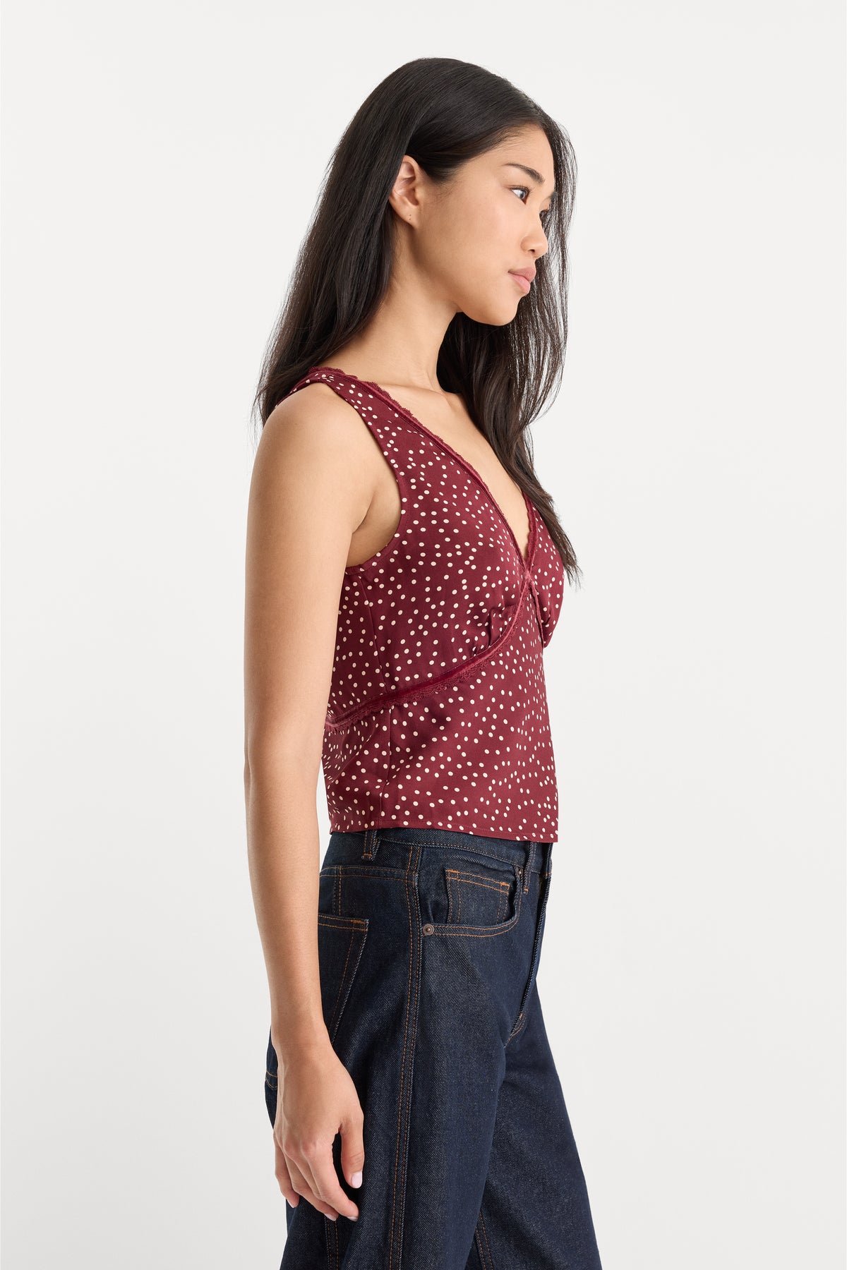 THE WOVEN V NECK TOP | BERRY NOIR PRINT