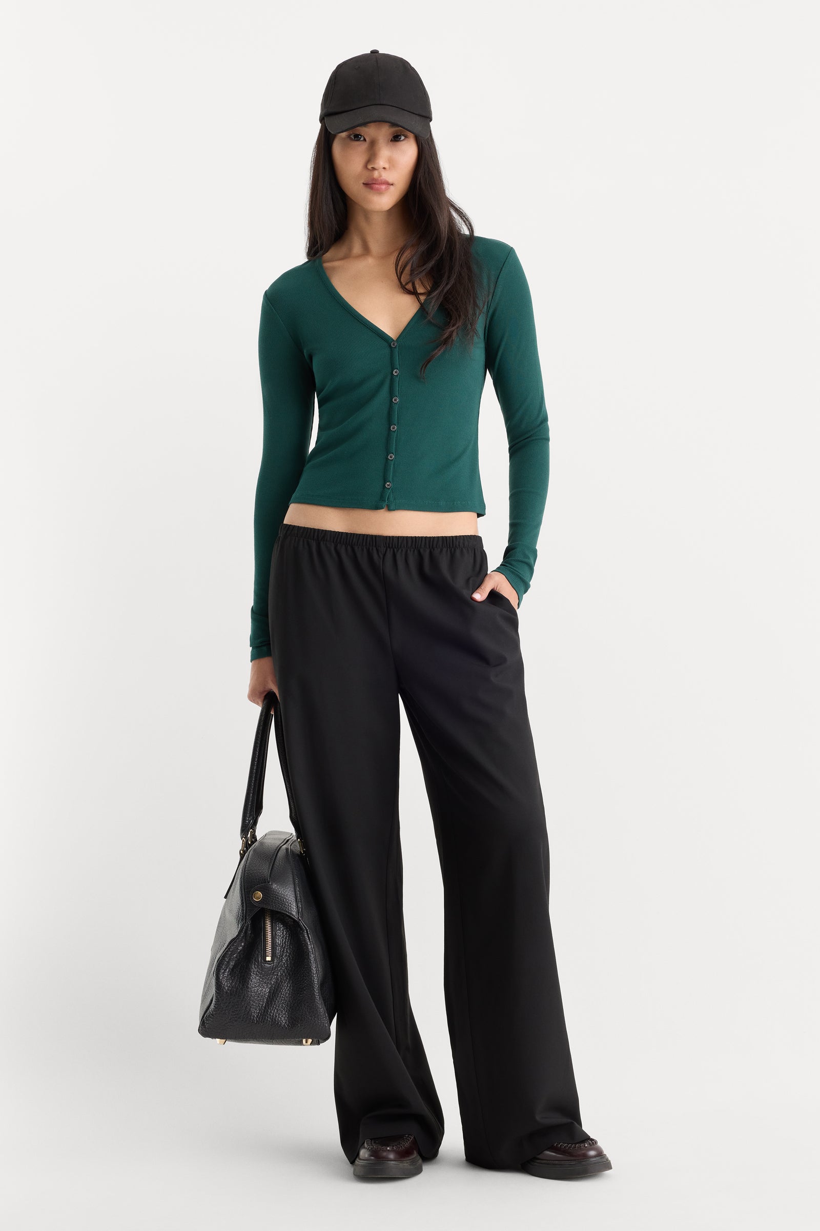THE RIB V NECK CARDIGAN | FOREST GREEN
