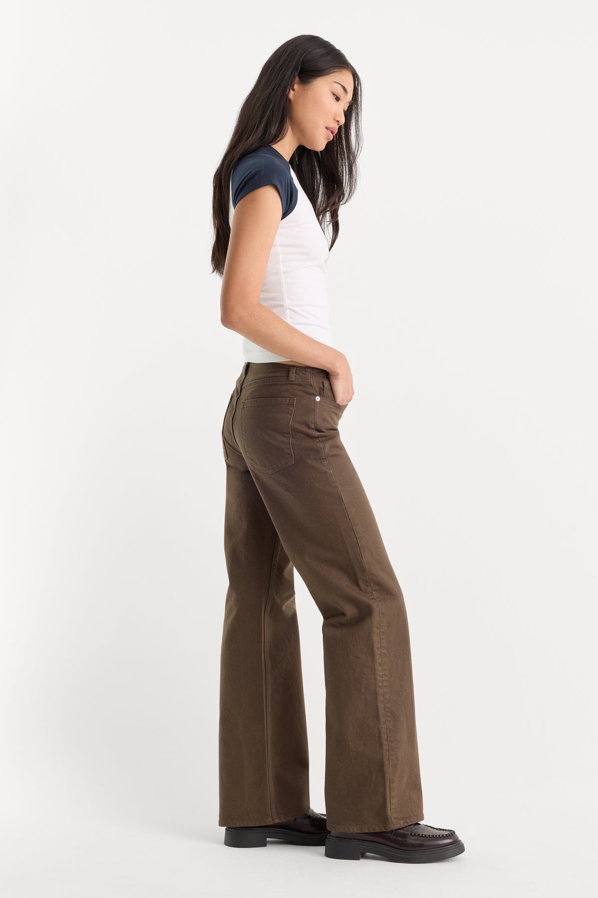 GHOST WAIST LOW LOOSE JEANS | CEDARWOOD-2 | GOOD AMERICAN | MODEL_A