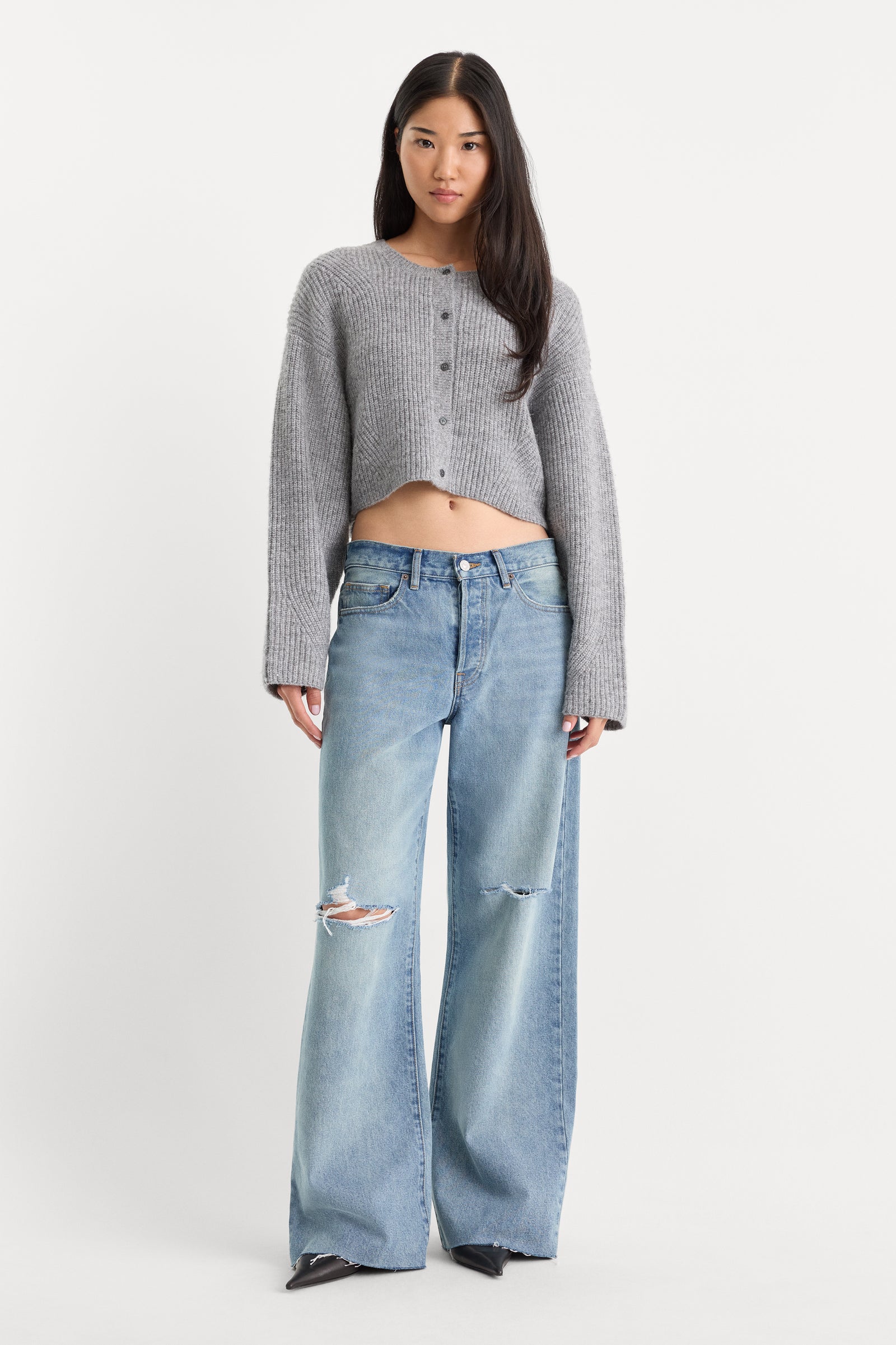 THE CHUNKY KNIT CARDIGAN | HEATHER GREY