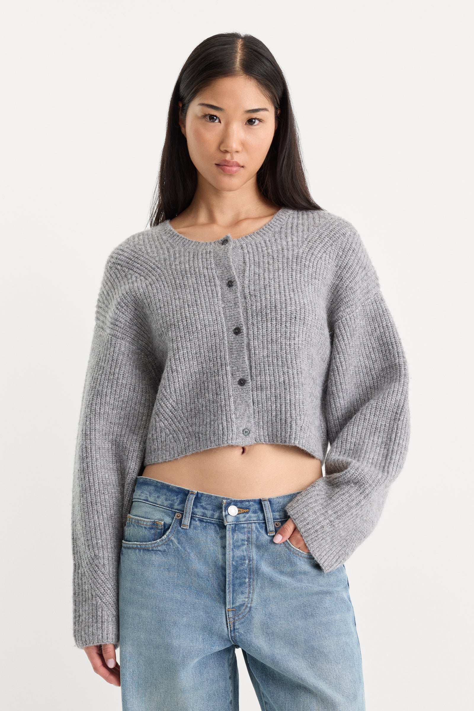 THE CHUNKY KNIT CARDIGAN | HEATHER GREY