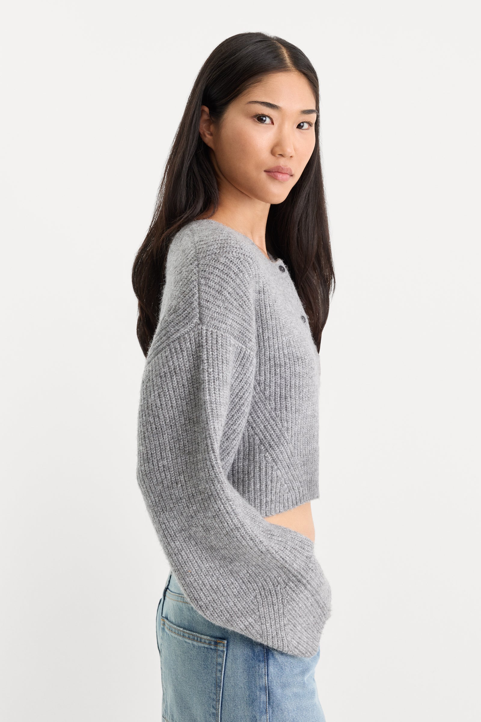 THE CHUNKY KNIT CARDIGAN | HEATHER GREY
