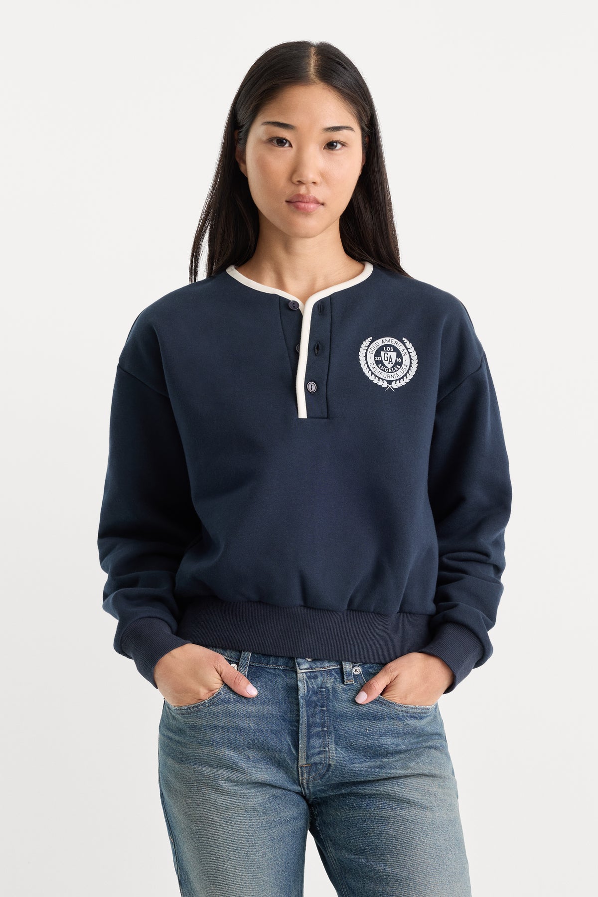 THE BRUSHED FLEECE HENLEY | NEW NAVY-1 | GOOD AMERICAN | MODEL_A