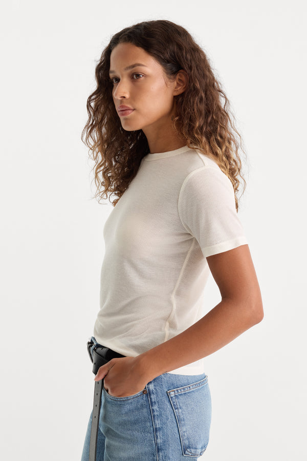 THE SHEER RIB TEE | PEARL-2 | GOOD AMERICAN | MODEL