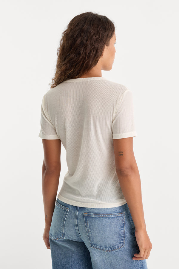 THE SHEER RIB TEE | PEARL-5 | GOOD AMERICAN | MODEL