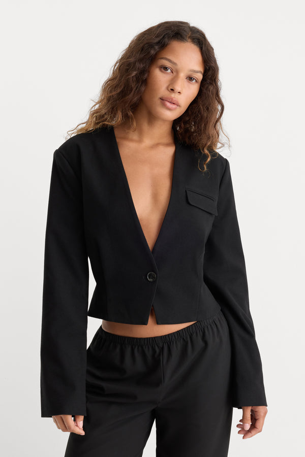 THE COLLARLESS BLAZER | BLACK001-1 | GOOD AMERICAN | MODEL_A