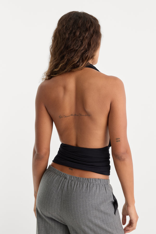 THE BACKLESS TOP | BLACK-2 | GOOD AMERICAN | MODEL_A