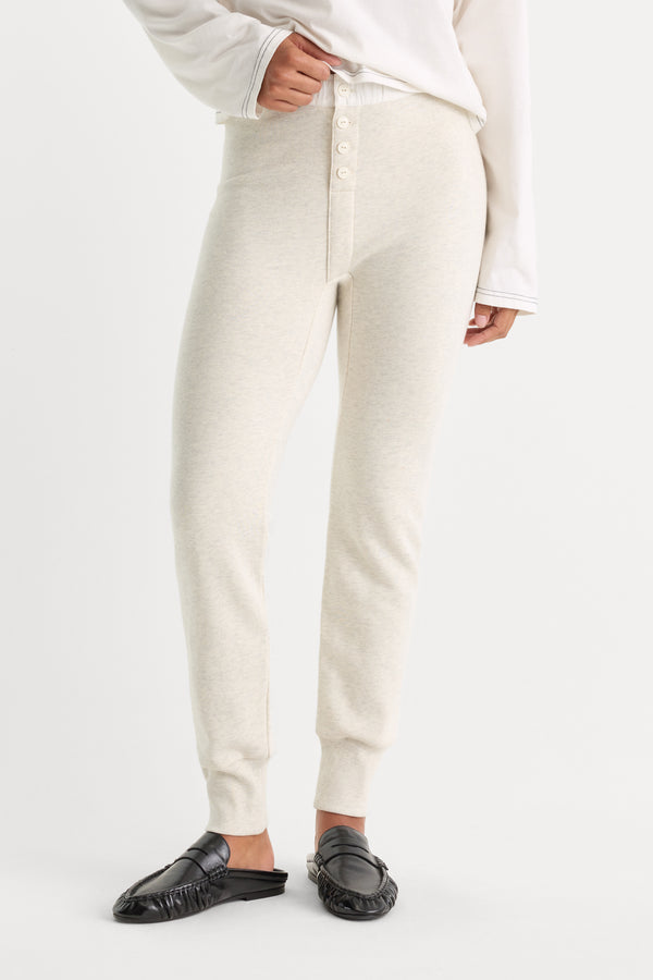 THE FRENCH TERRY BUTTON FRONT LEGGING | OATMEAL HEATHER-2 | GOOD AMERICAN | MODEL