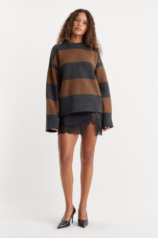 THE OVERSIZED CREW SWEATER | CHARCOAL BROWN STRIPE-3 | GOOD AMERICAN | MODEL