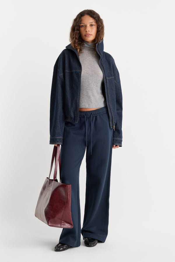 THE FRENCH TERRY SWEATPANT | NEW NAVY002-1 | GOOD AMERICAN | MODEL_A