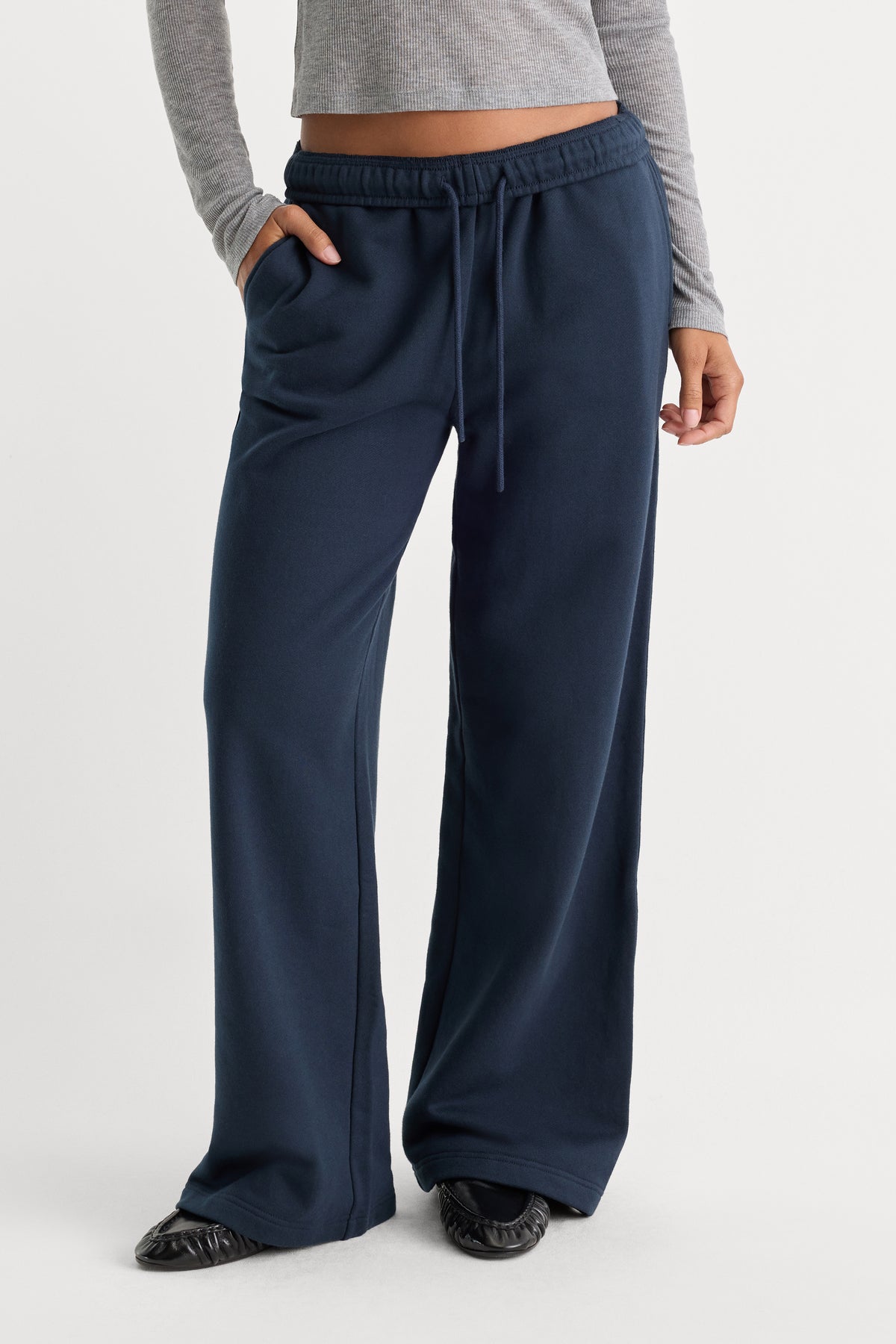 THE FRENCH TERRY SWEATPANT | NEW NAVY002-3 | GOOD AMERICAN | MODEL_A