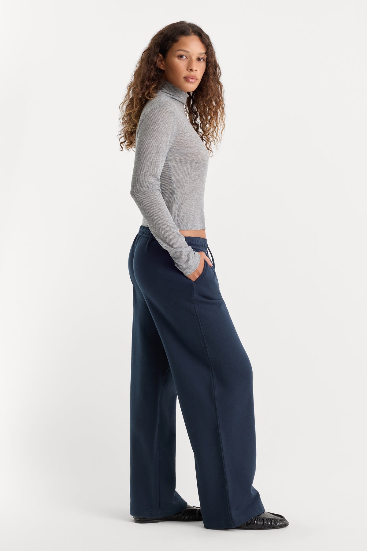 THE FRENCH TERRY SWEATPANT | NEW NAVY002-2 | GOOD AMERICAN | MODEL_A