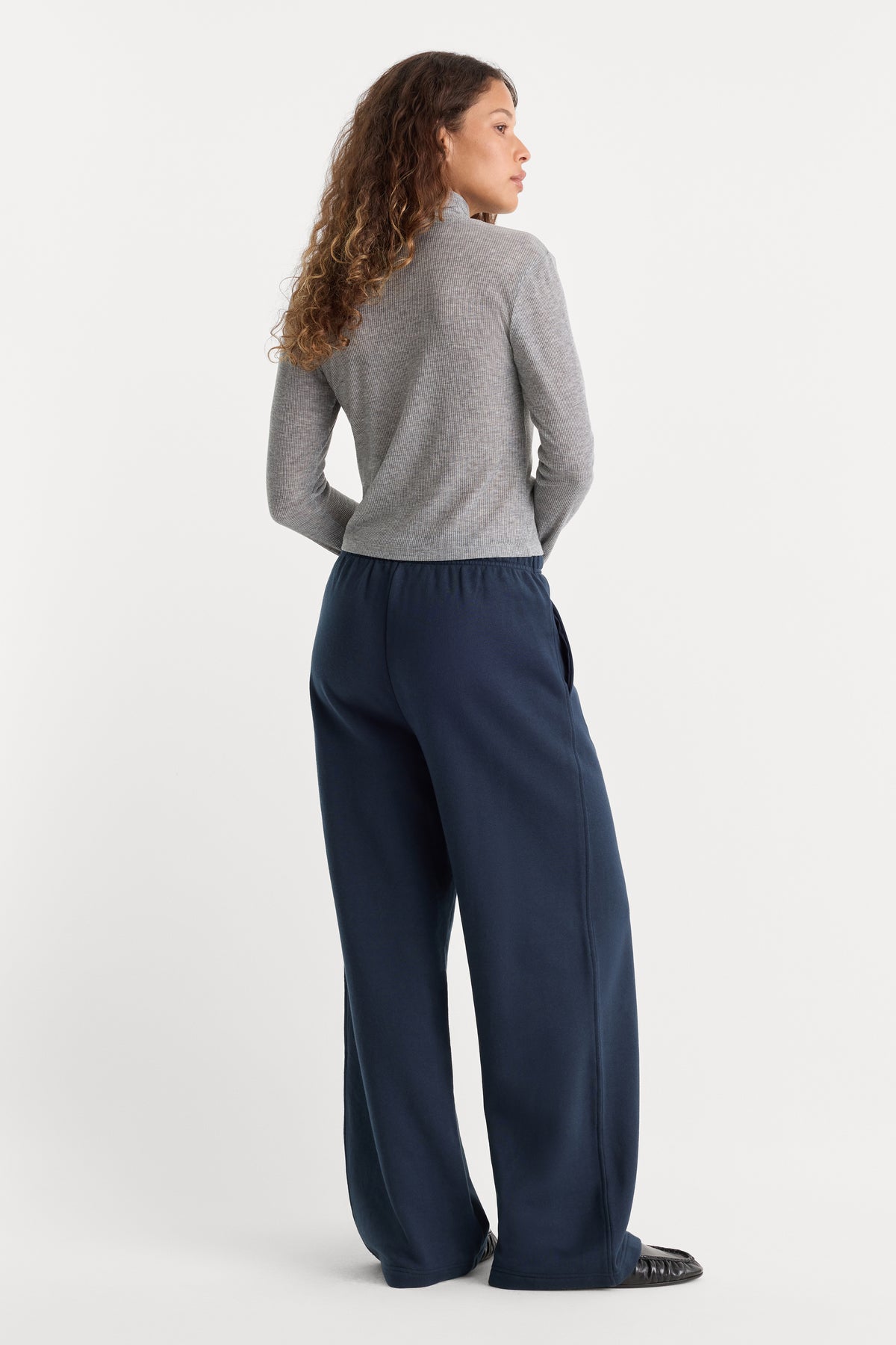 THE FRENCH TERRY SWEATPANT | NEW NAVY002-4 | GOOD AMERICAN | MODEL_A