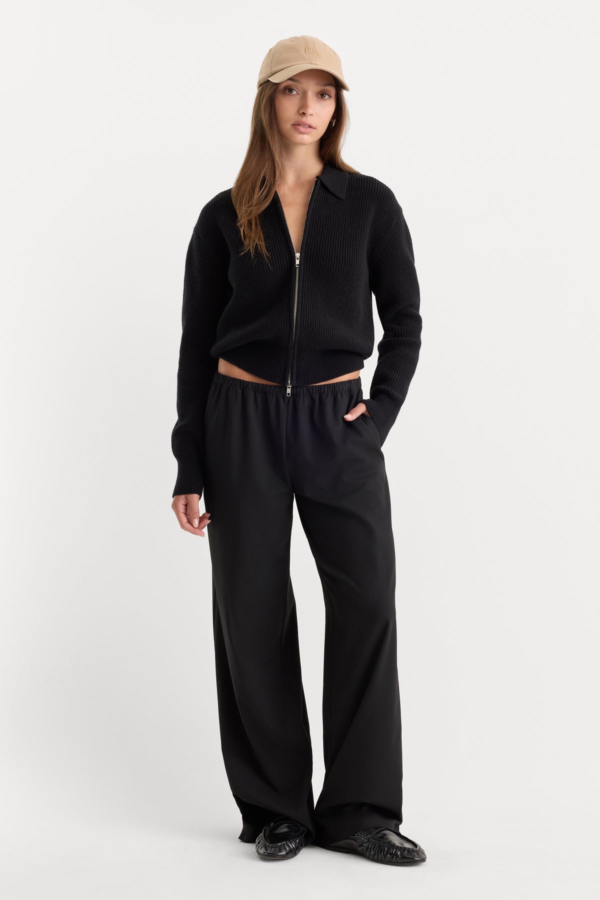 THE ZIP UP POLO CARDIGAN | BLACK001-5 | GOOD AMERICAN | MODEL_A