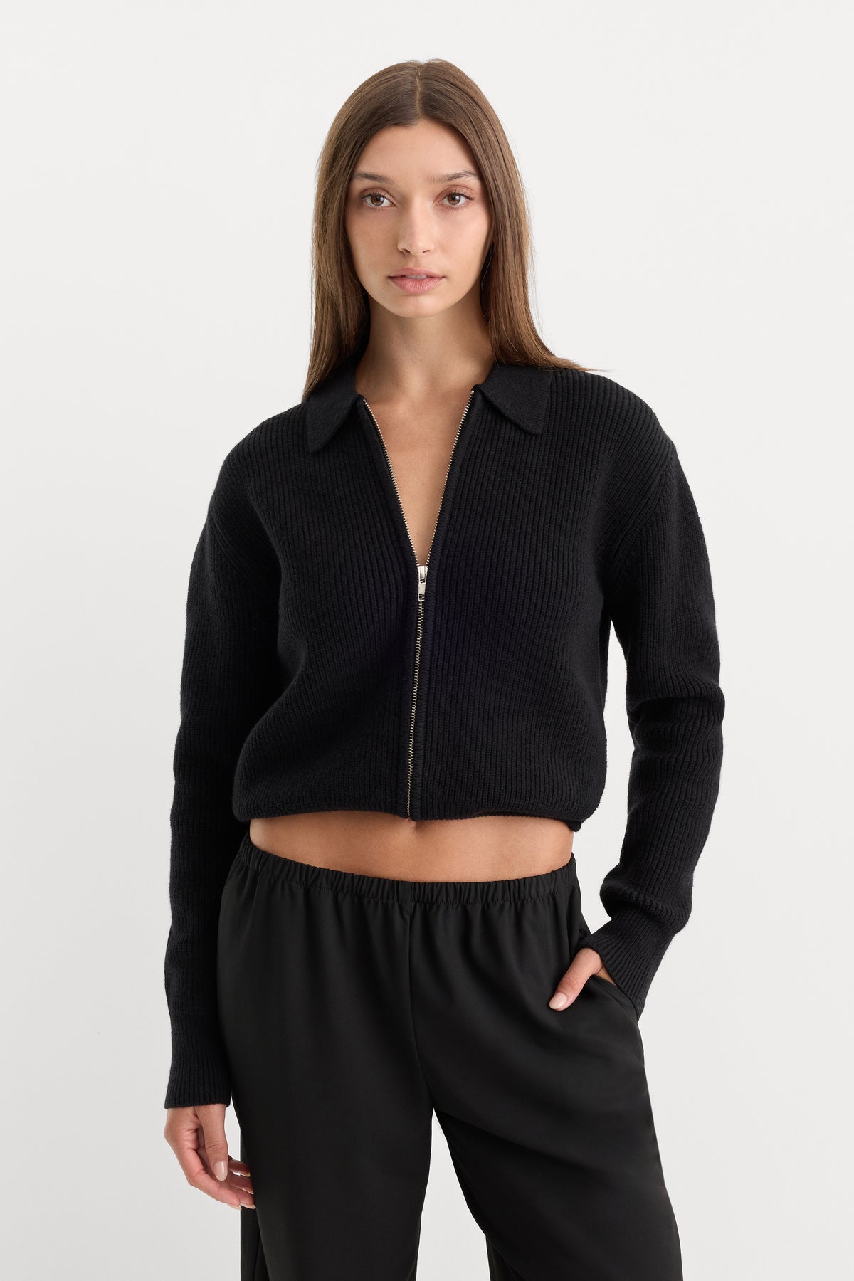 THE ZIP UP POLO CARDIGAN | BLACK001-3 | GOOD AMERICAN | MODEL_A