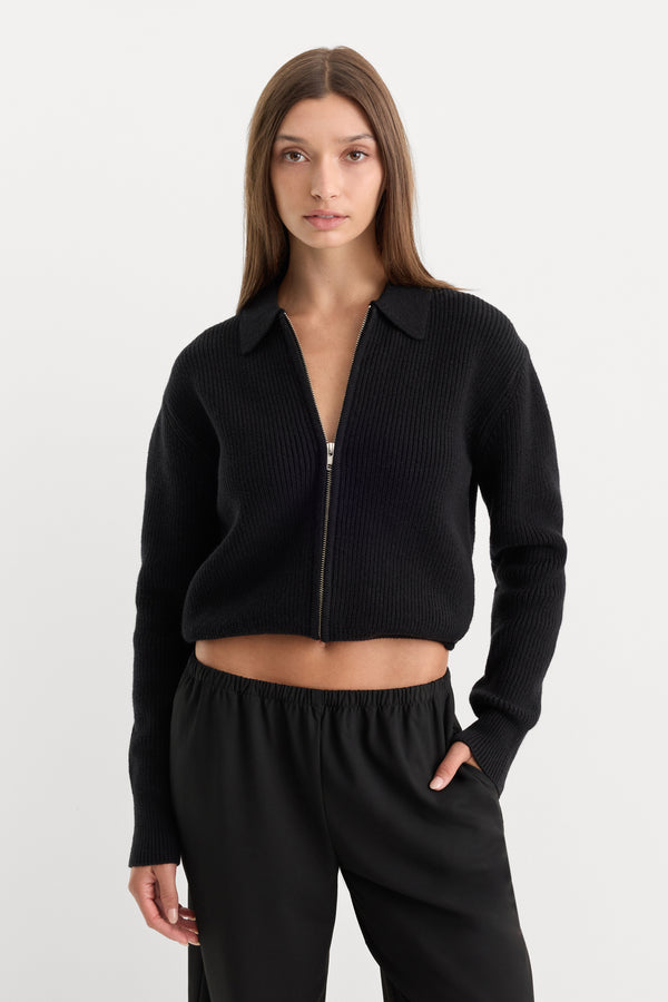 THE ZIP UP POLO CARDIGAN | BLACK001-3 | GOOD AMERICAN | MODEL_A