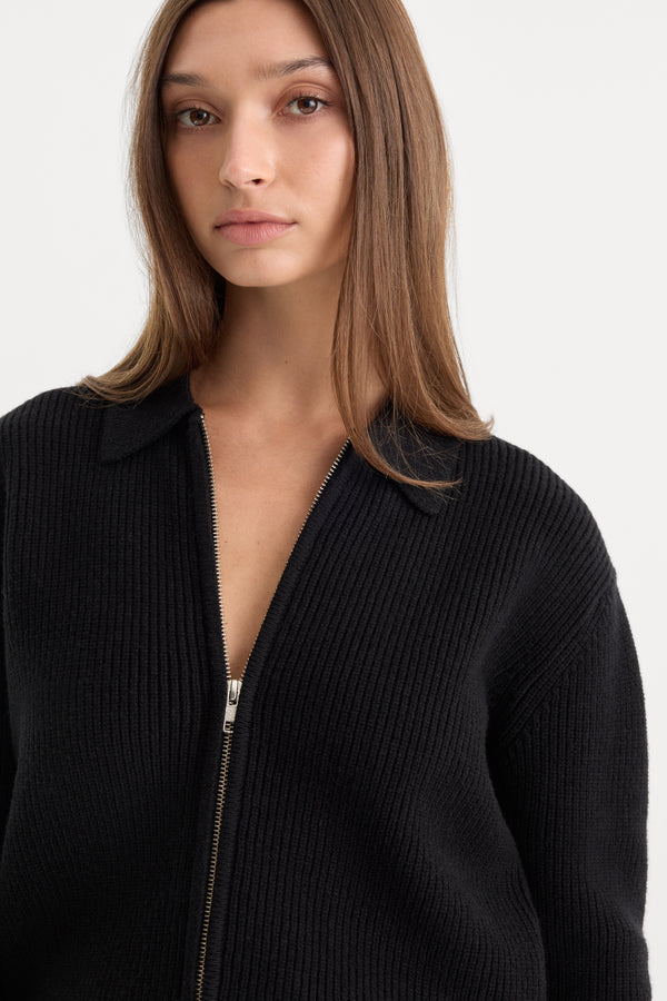 THE ZIP UP POLO CARDIGAN | BLACK001-2 | GOOD AMERICAN | MODEL_A