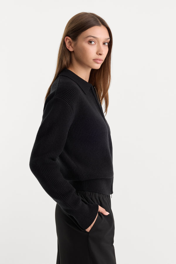 THE ZIP UP POLO CARDIGAN | BLACK001-4 | GOOD AMERICAN | MODEL_A
