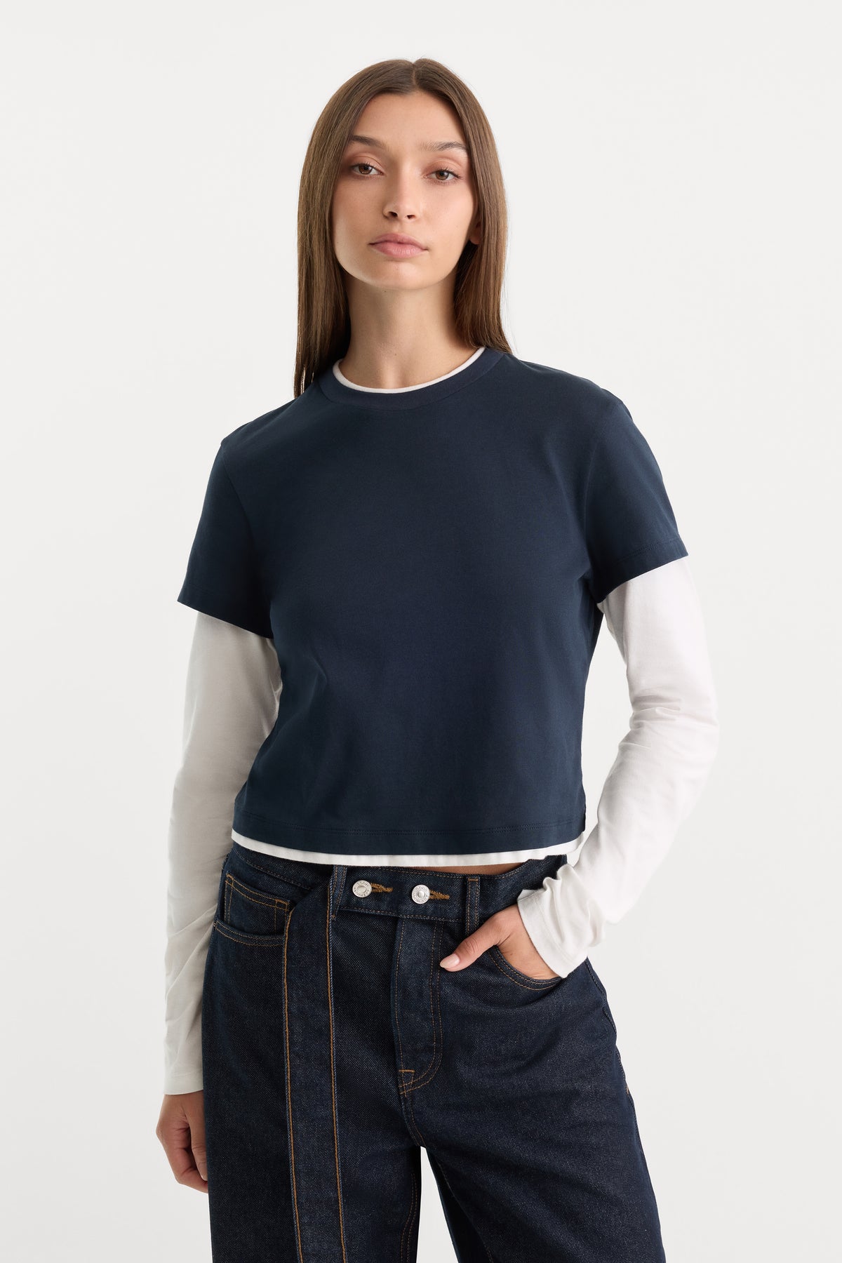 THE COMBO LAYERED TEE | NAVY WITH CHALK-1 | GOOD AMERICAN | MODEL